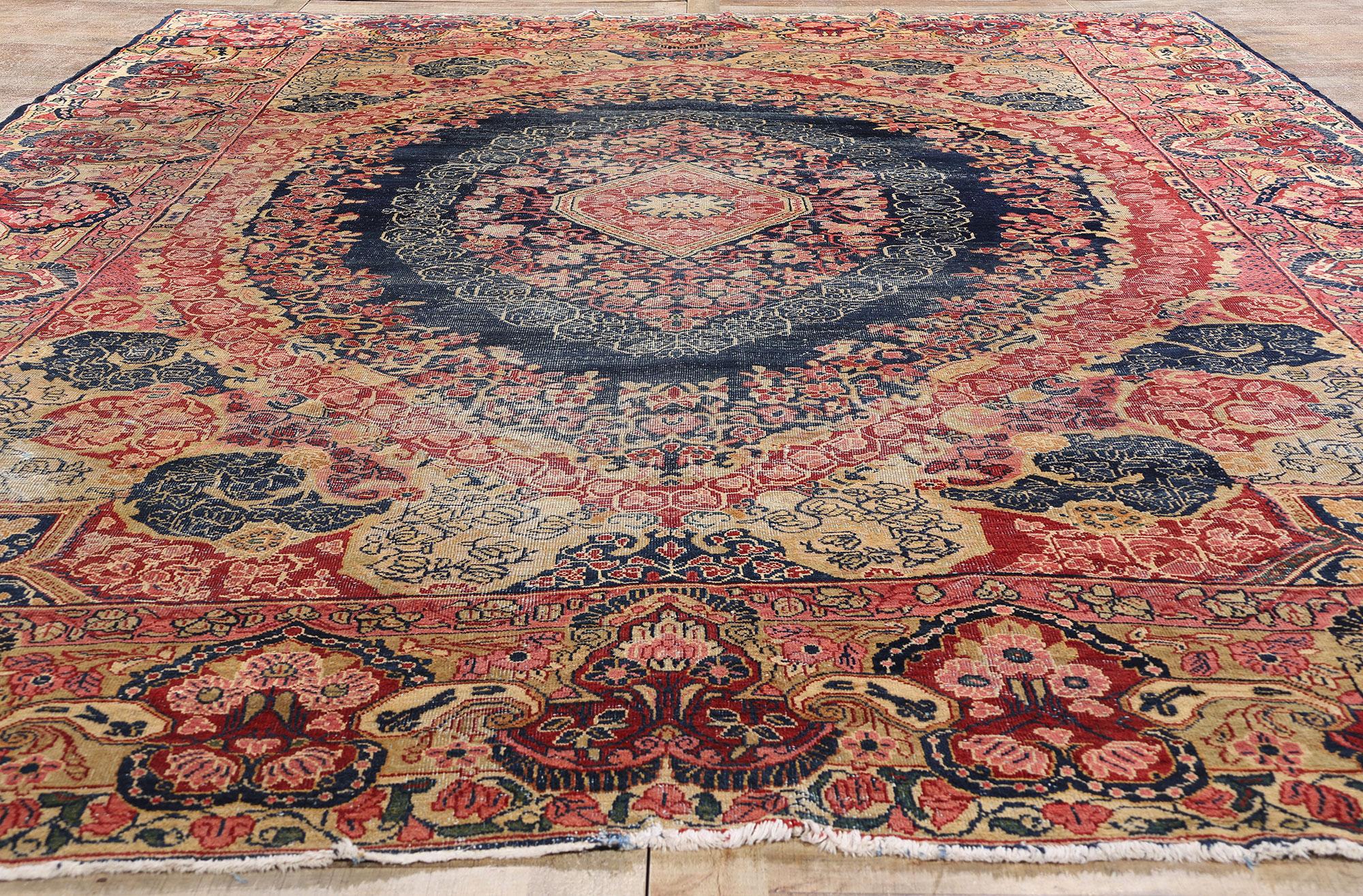 Laine Tapis persan Mahal ancien vieilli des années 1910 avec style traditionnel en vente