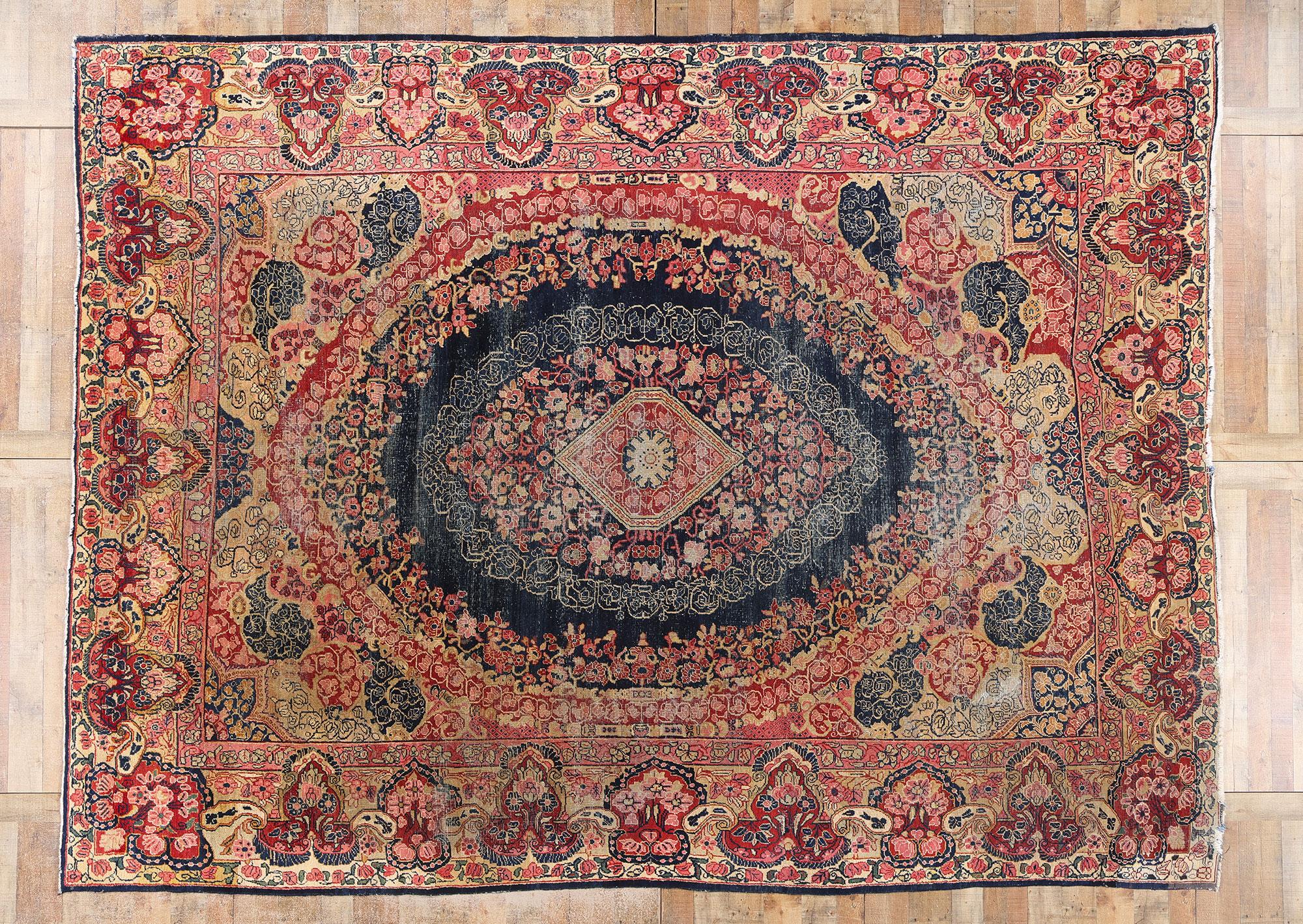 Tapis persan Mahal ancien vieilli des années 1910 avec style traditionnel en vente 1