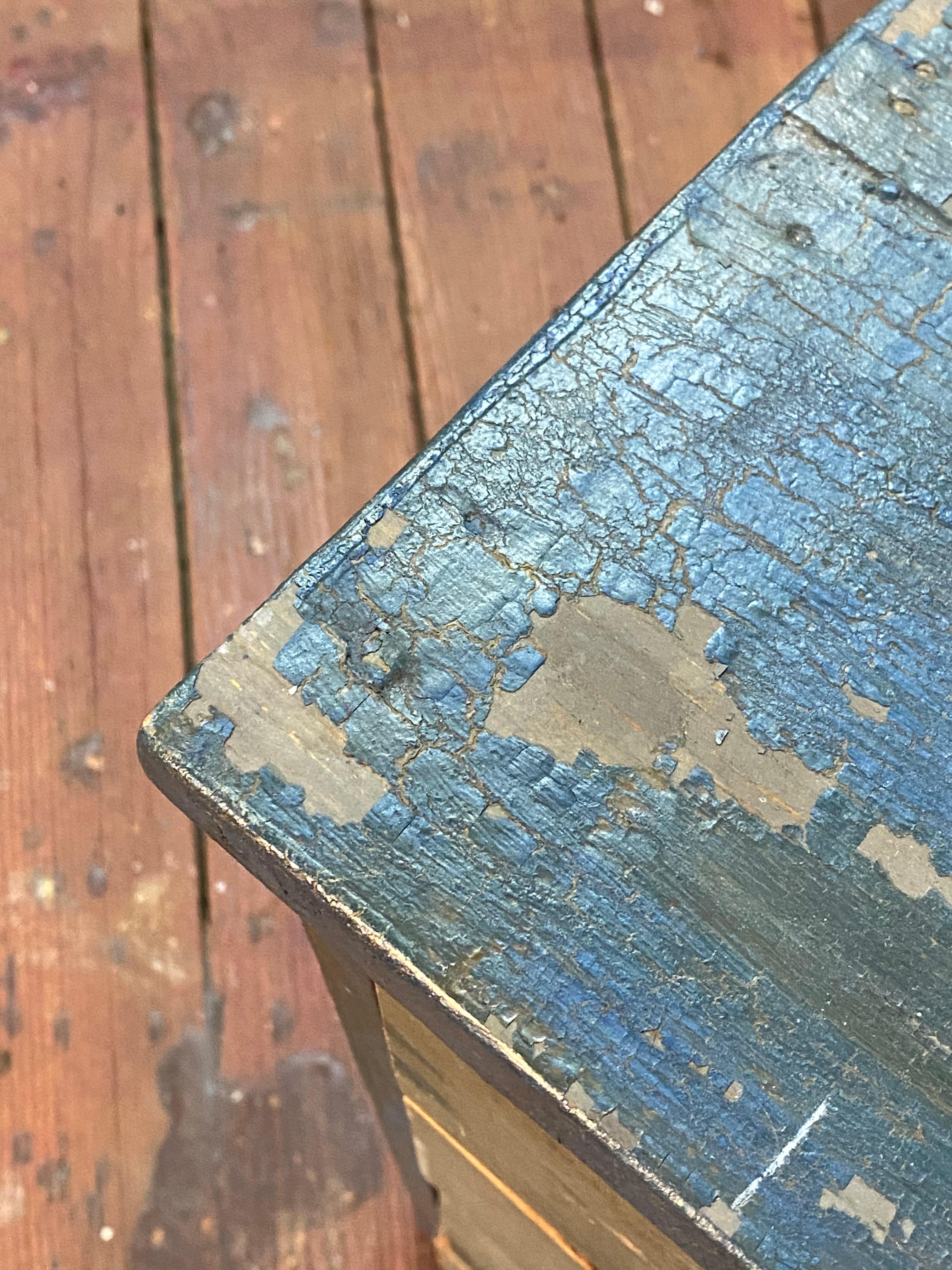 1910er Jahre Distressed Acht Schublade Apotheker Werkstatt Kabinett im Angebot 7