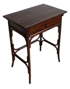 Schminktisch Modell Nr.10 von Gebrüder Thonet aus dem Jahr 1910