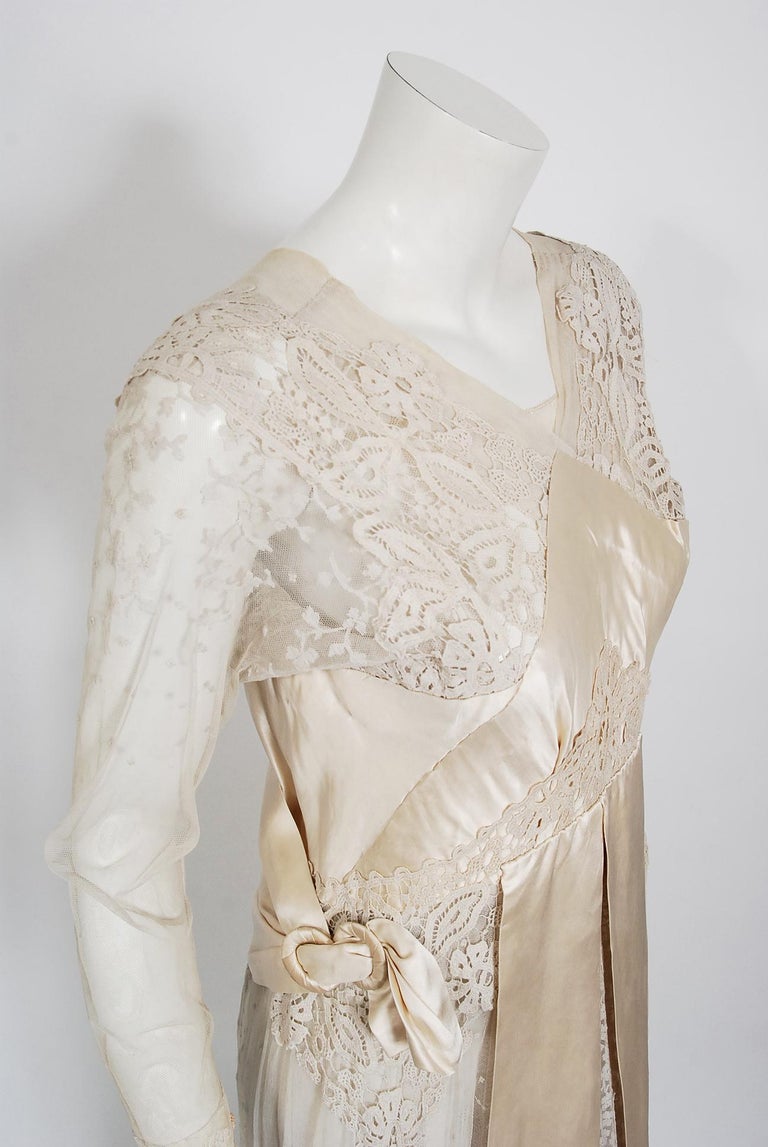 1910's Edwardian Antique Couture Ivory Mixed-Lace Draped Layered Bridal Dress In Good Condition For Sale In Beverly Hills, CA