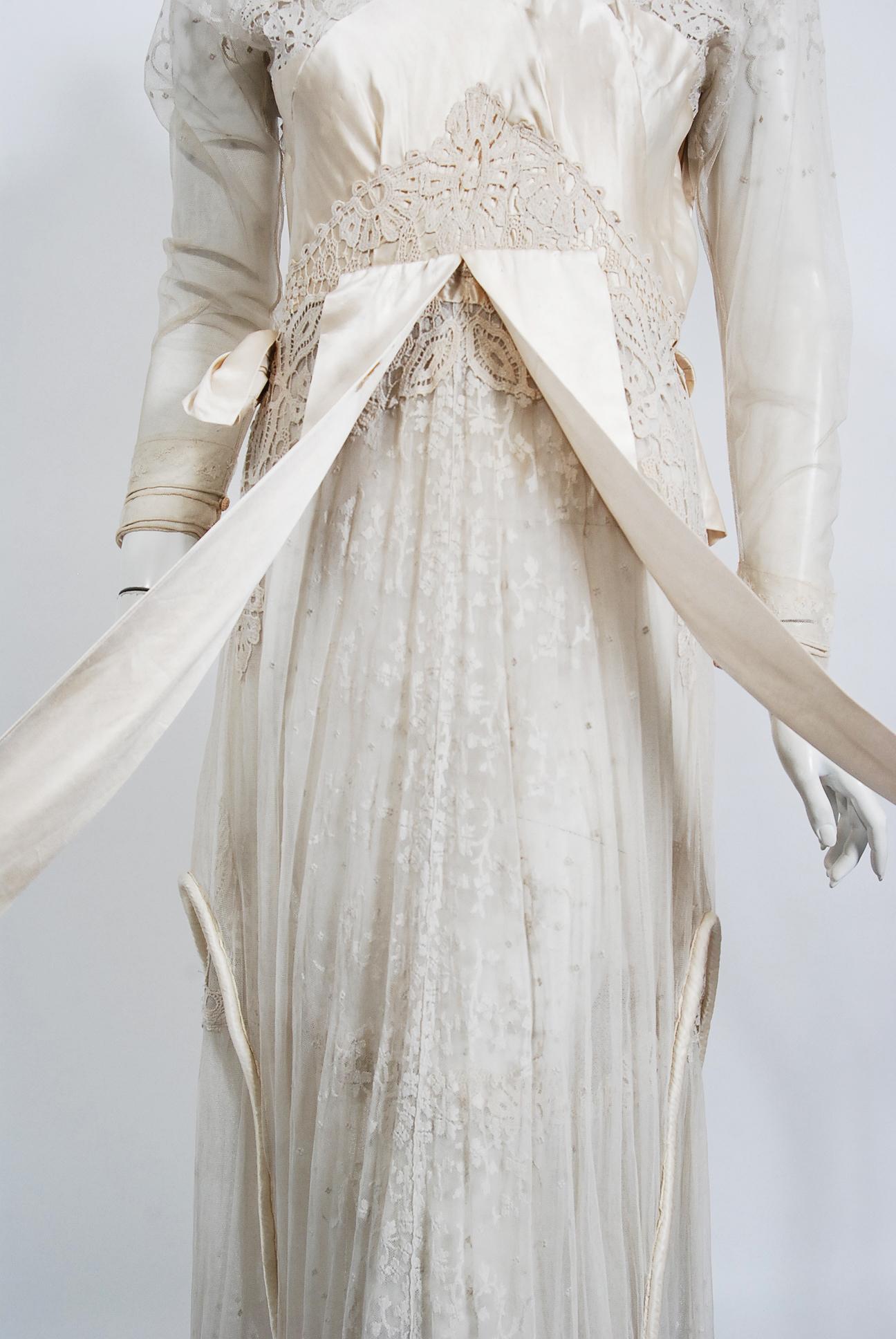 Vintage 1910's Edwardian Couture Ivory Mixed-Lace Draped Layered Bridal Dress In Good Condition For Sale In Beverly Hills, CA