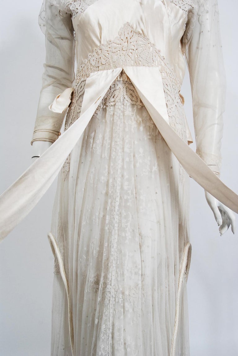 1910's Edwardian Antique Couture Ivory Mixed-Lace Draped Layered Bridal Dress For Sale 2
