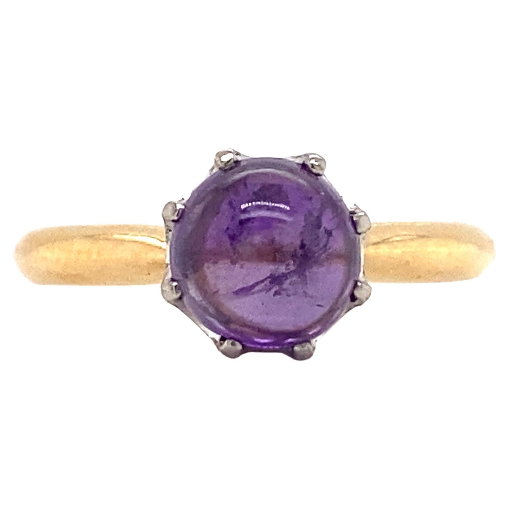1910s Edwardian Cabachon Amethyst Ring in 18 Karat Two Tone Gold For Sale