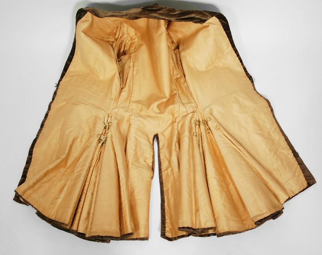 Antike 1910er Edwardianische Jacke mit breiter Manschette aus braunem Samt und metallischem Lamé in Gold  4