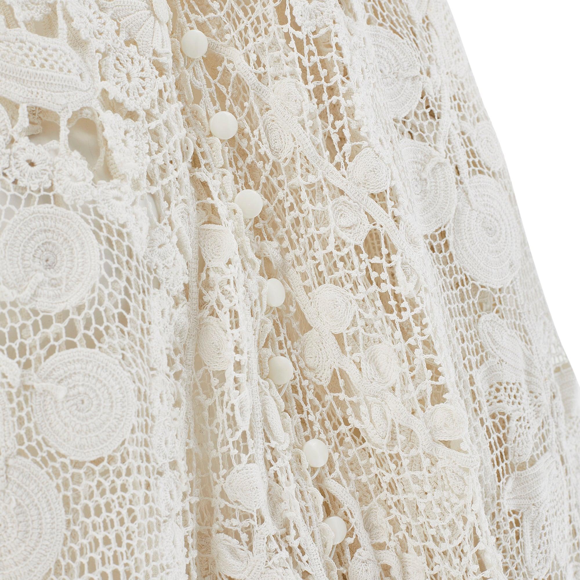 1910s Edwardian White Crochet and Lace Coat Dress In Excellent Condition For Sale In London, GB