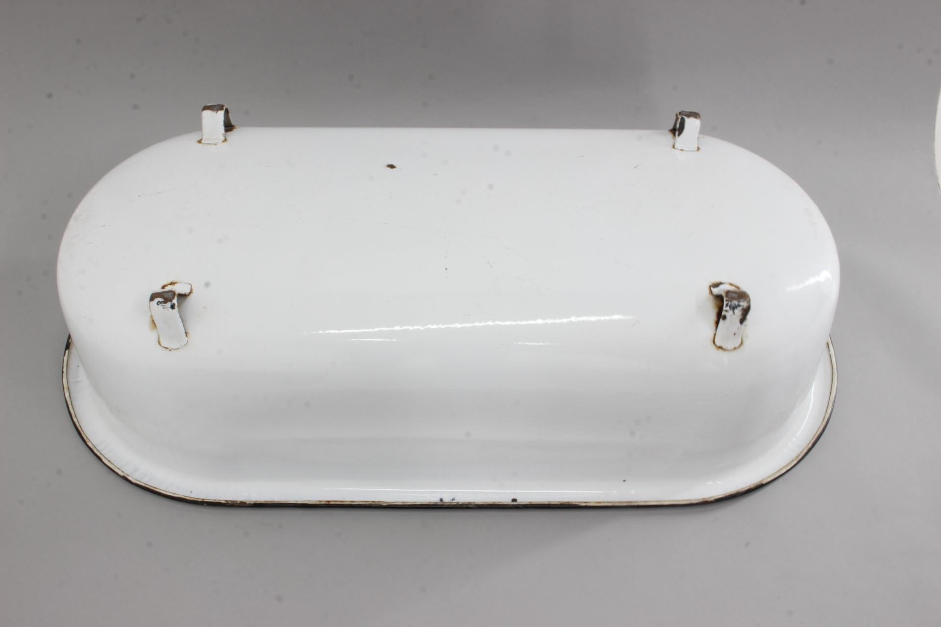 Metal 1910's Enamelled Baby Bath Tub For Sale