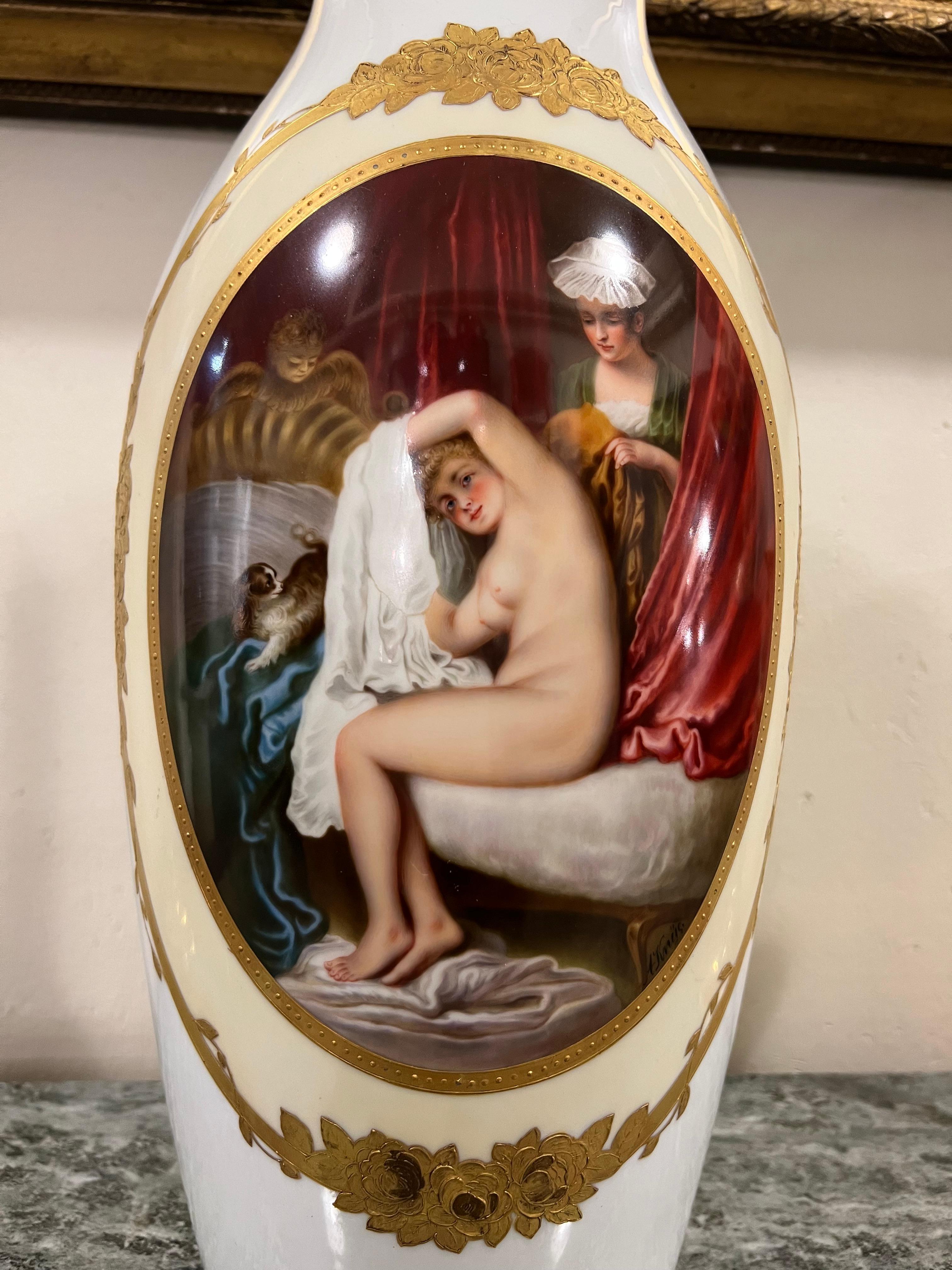 Fatto a mano Eccezionale vaso Rosenthal in stile viennese del 1910, dipinto a mano da A. Knije in vendita