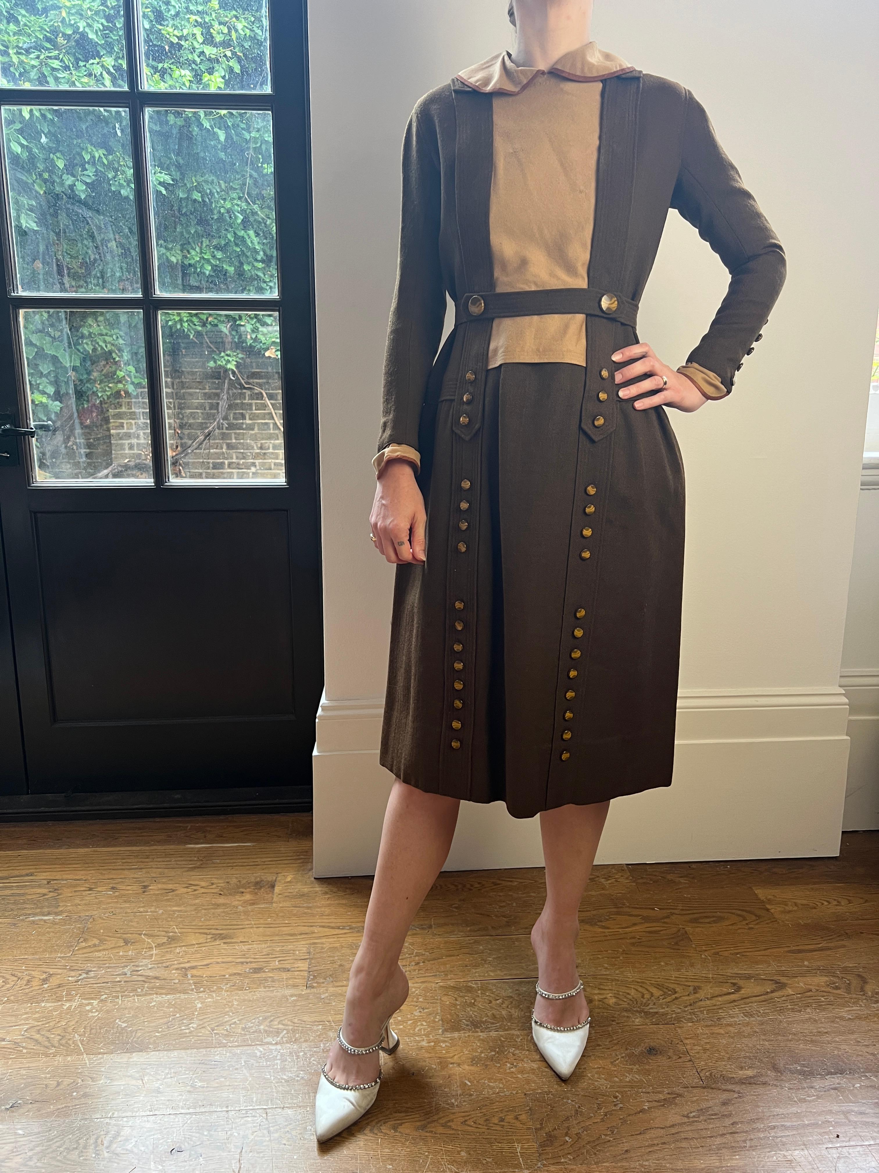 1910s Fine Knit Wool Walking Suit With Tiger's Eye Buttons For Sale 2