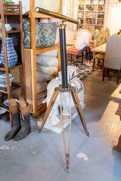 1910s French Brass Telescope on Tripod, Maison Luenette de B. 1910