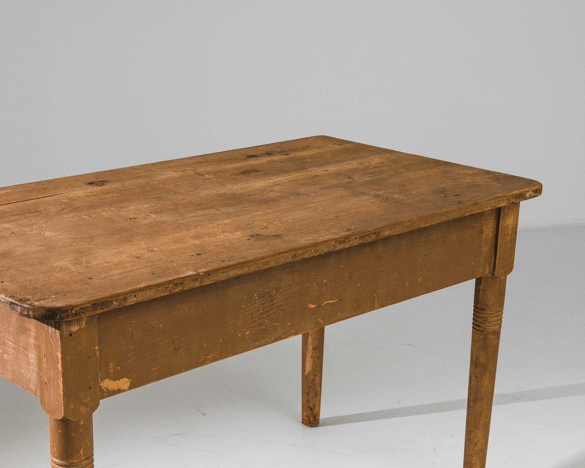 1910s French Wood Patinated Wooden Table In Good Condition In High Point, NC
