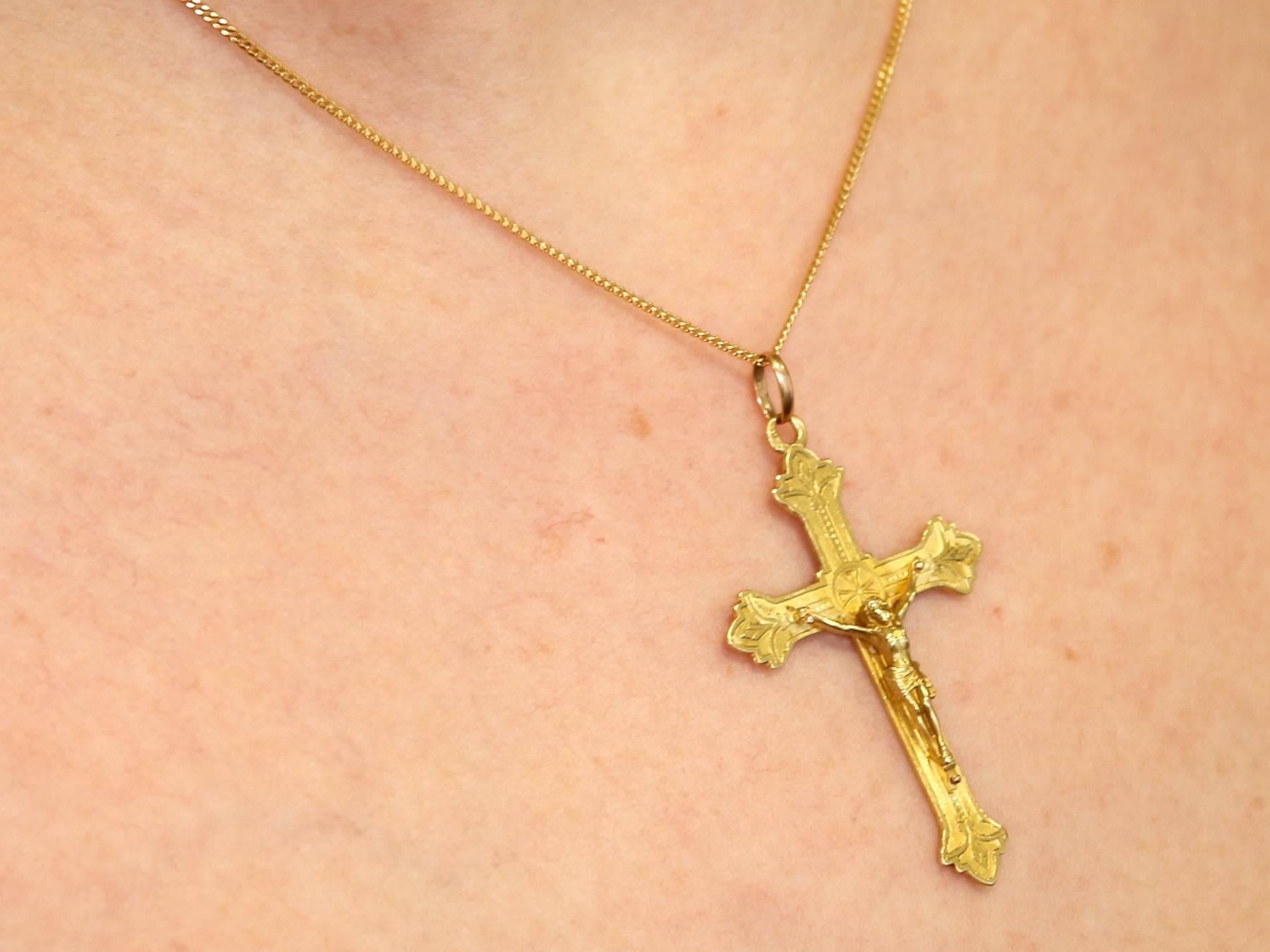 1910s French Yellow Gold 'Crucifix' Pendant 2