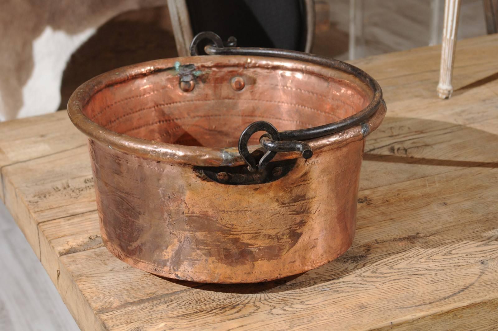 1910s Large Size Round French Copper Pot with Movable Iron Handle 2