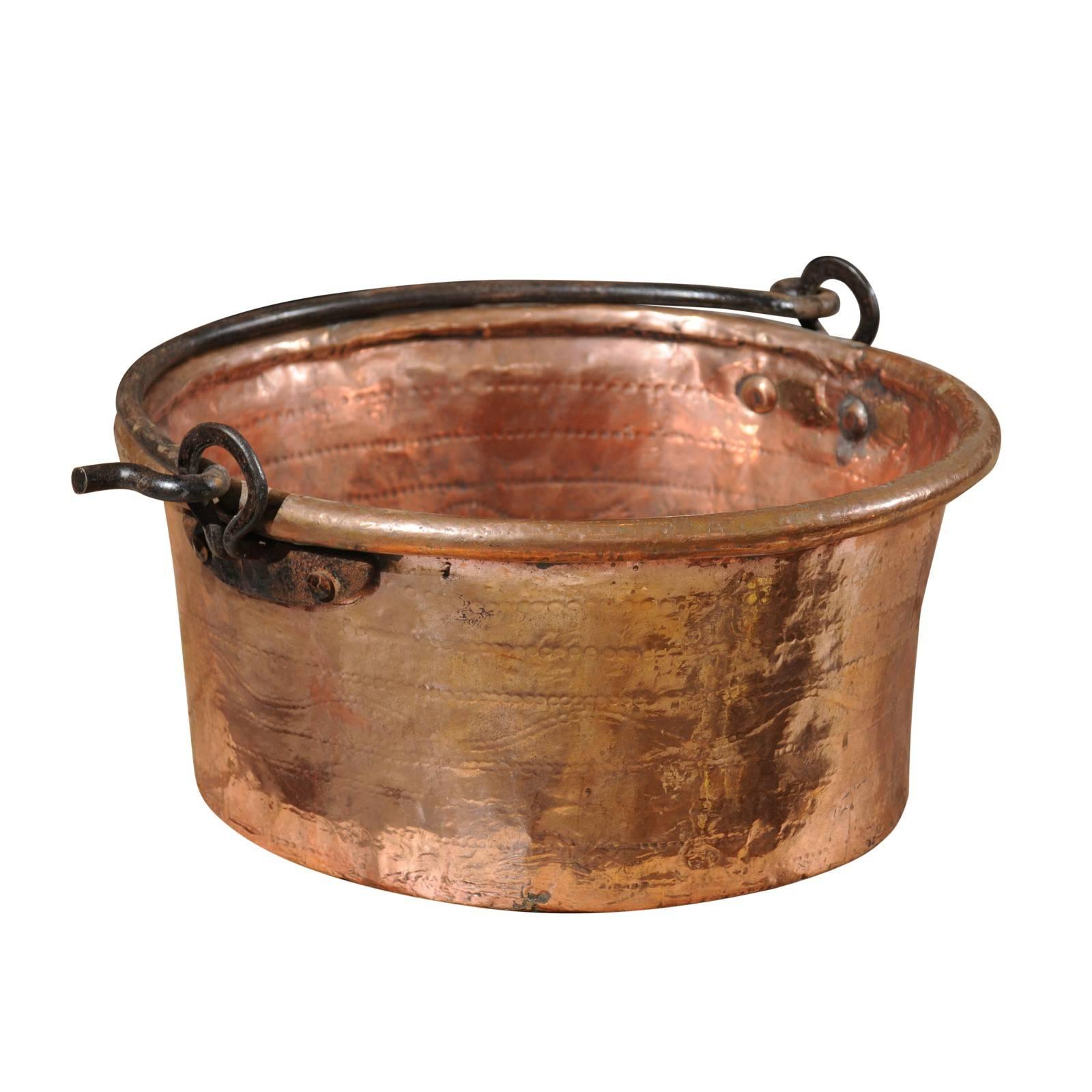 1910s Large Size Round French Copper Pot with Movable Iron Handle