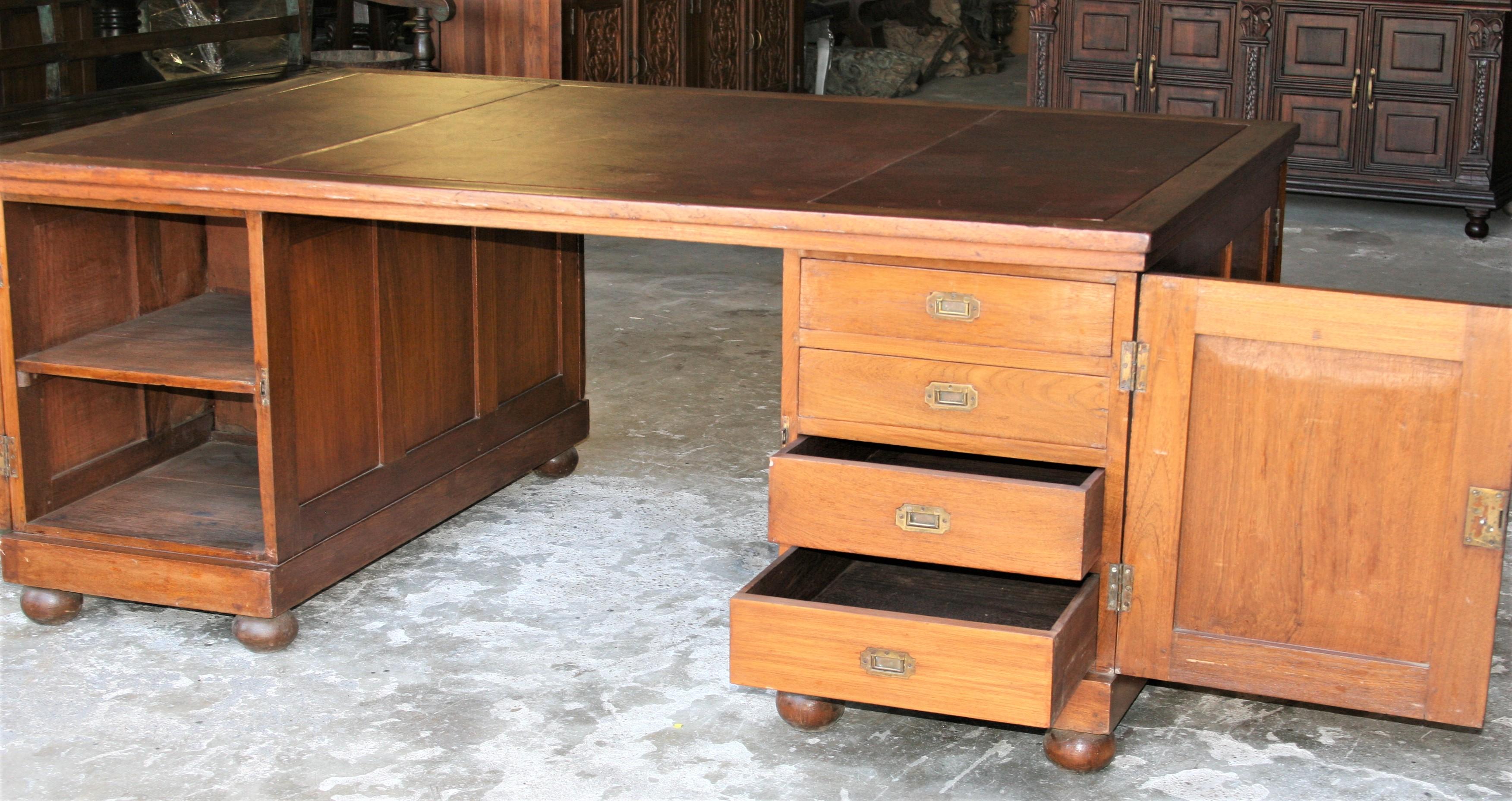 1910s Lavish Victorian Style Large Mahogany Partner's Desk from a Bank For Sale 4