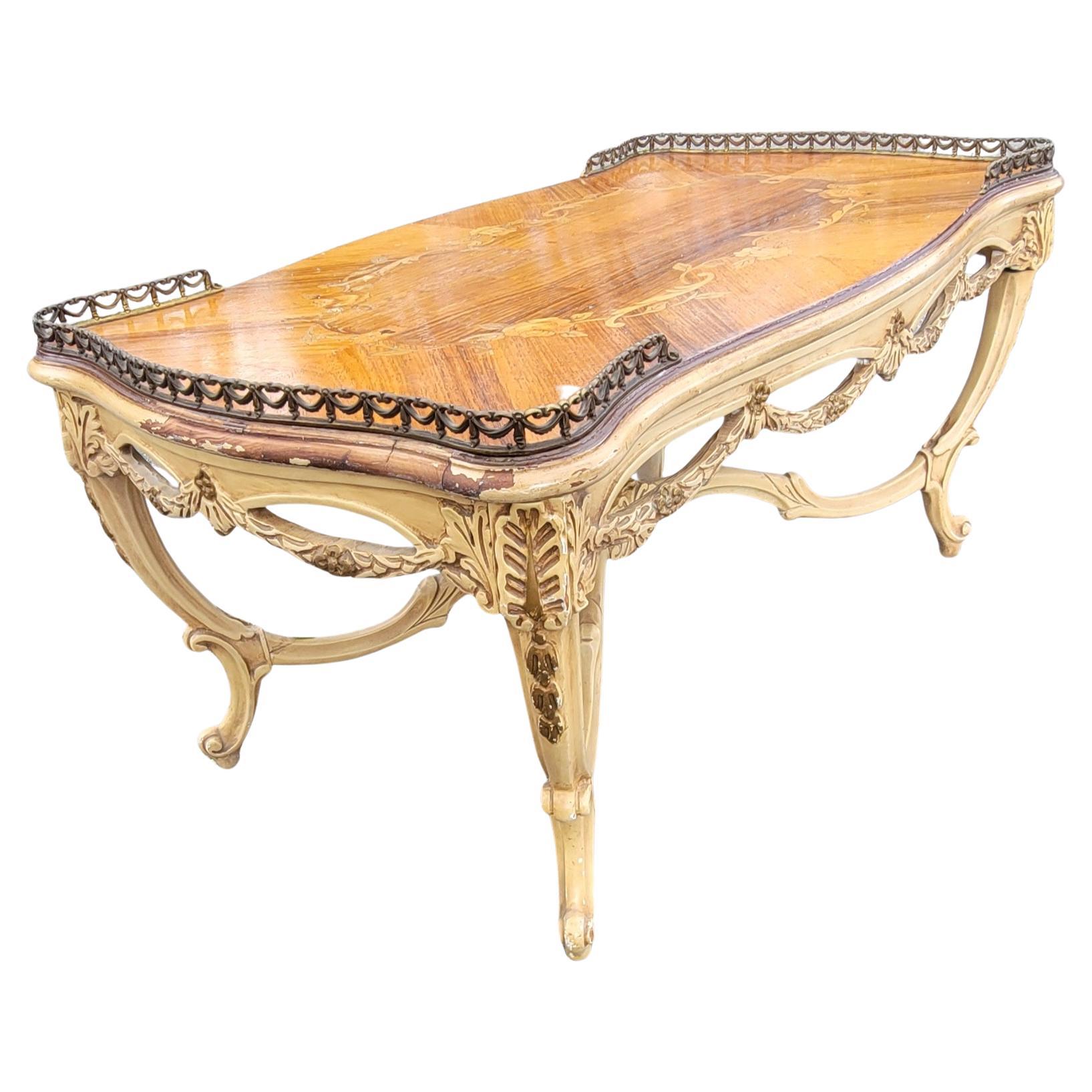 20th Century 1910s Louis XV Walnut & Kingwood Marquetry Satinwood Inlaid Cocktail Table For Sale