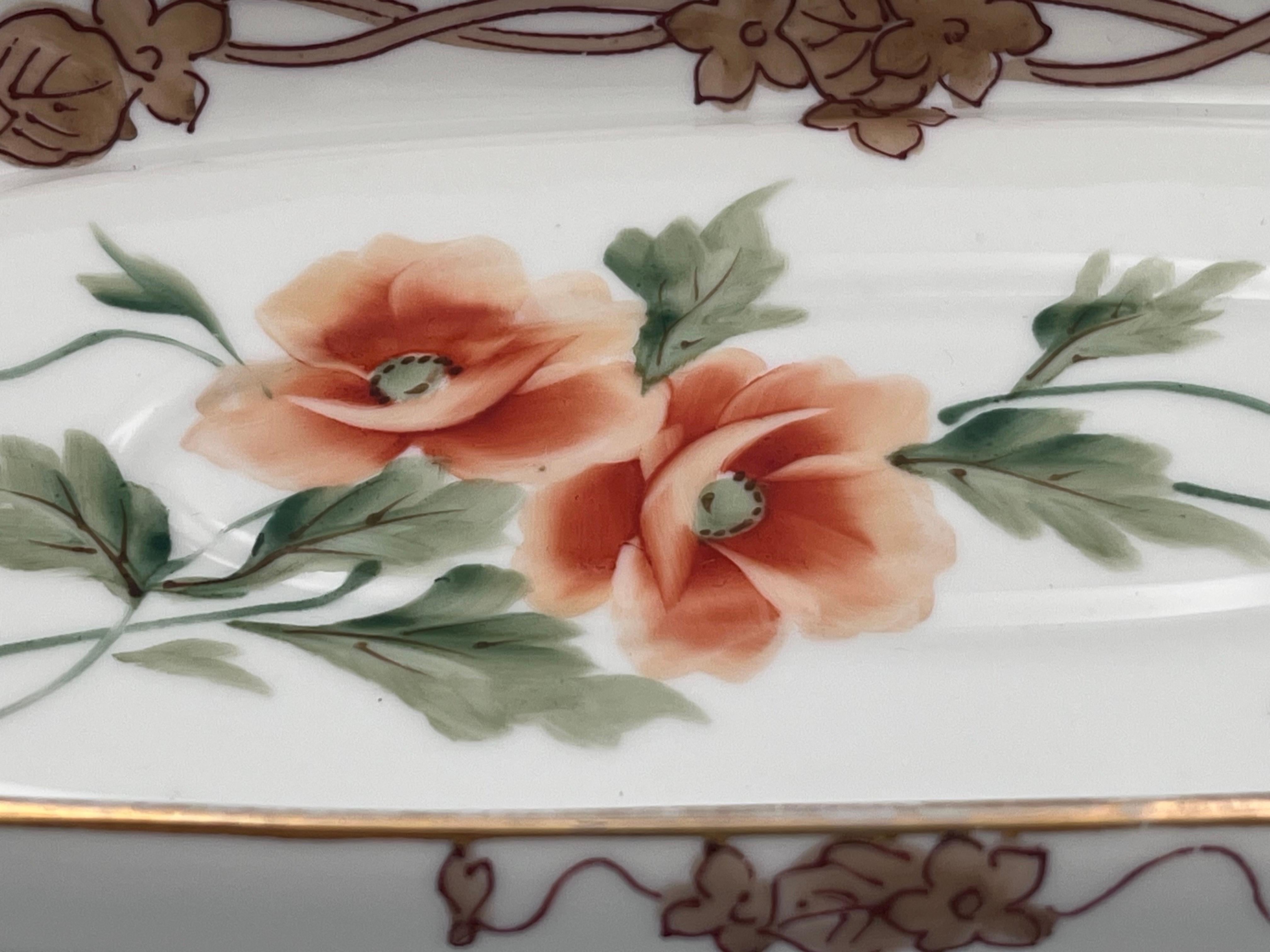 Piatto lungo di sedano/asparagi in porcellana Nippon del 1910 dipinto a mano Papaveri e oro in vendita 4