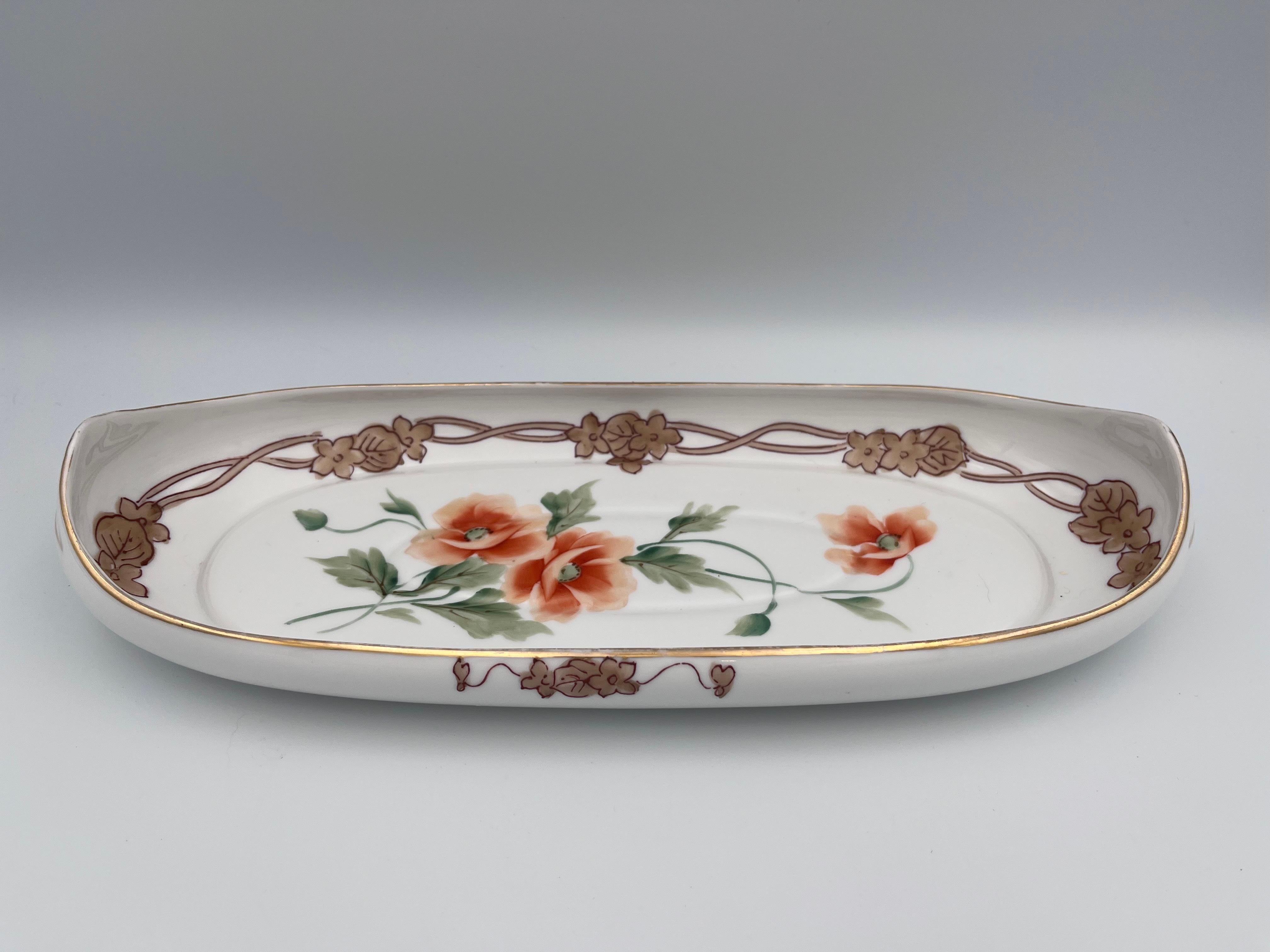 Edoardiano Piatto lungo di sedano/asparagi in porcellana Nippon del 1910 dipinto a mano Papaveri e oro in vendita