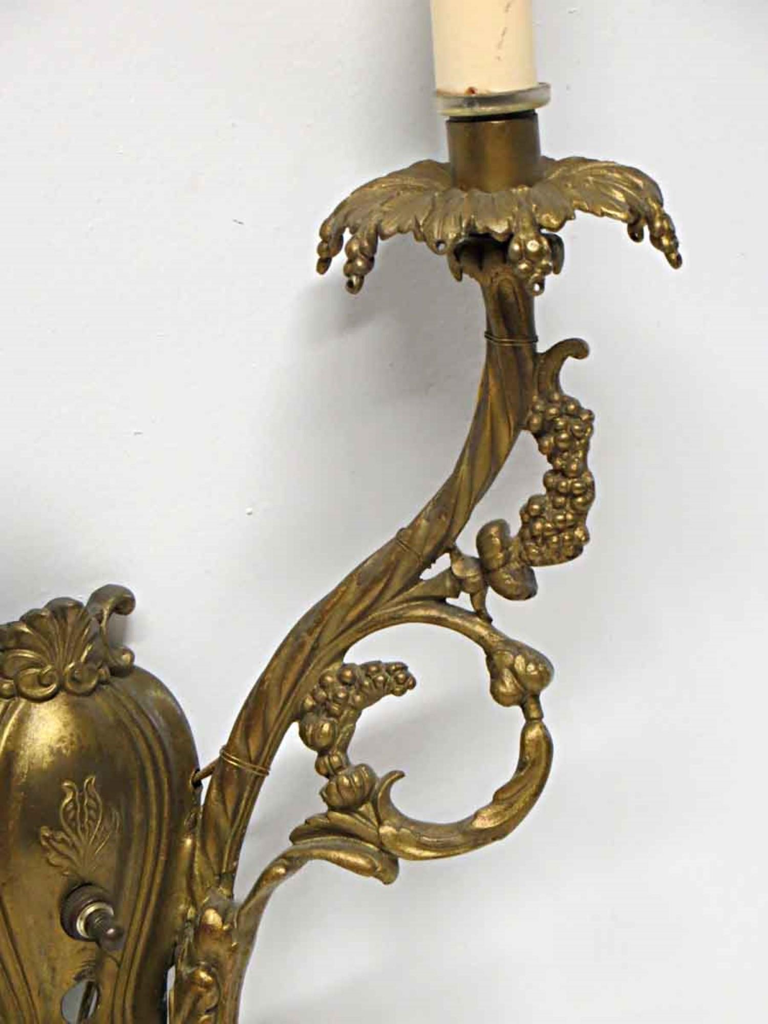 1910s Pair of Art Nouveau Cast Bronze Double Arm Sconces with Pineapple Details In Good Condition In New York, NY