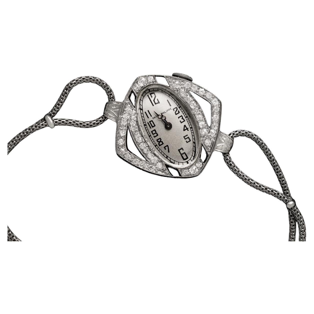 1910
s Patek Philippe Vintage Ladies Watch with Stunning Period Case - Platinum im Angebot