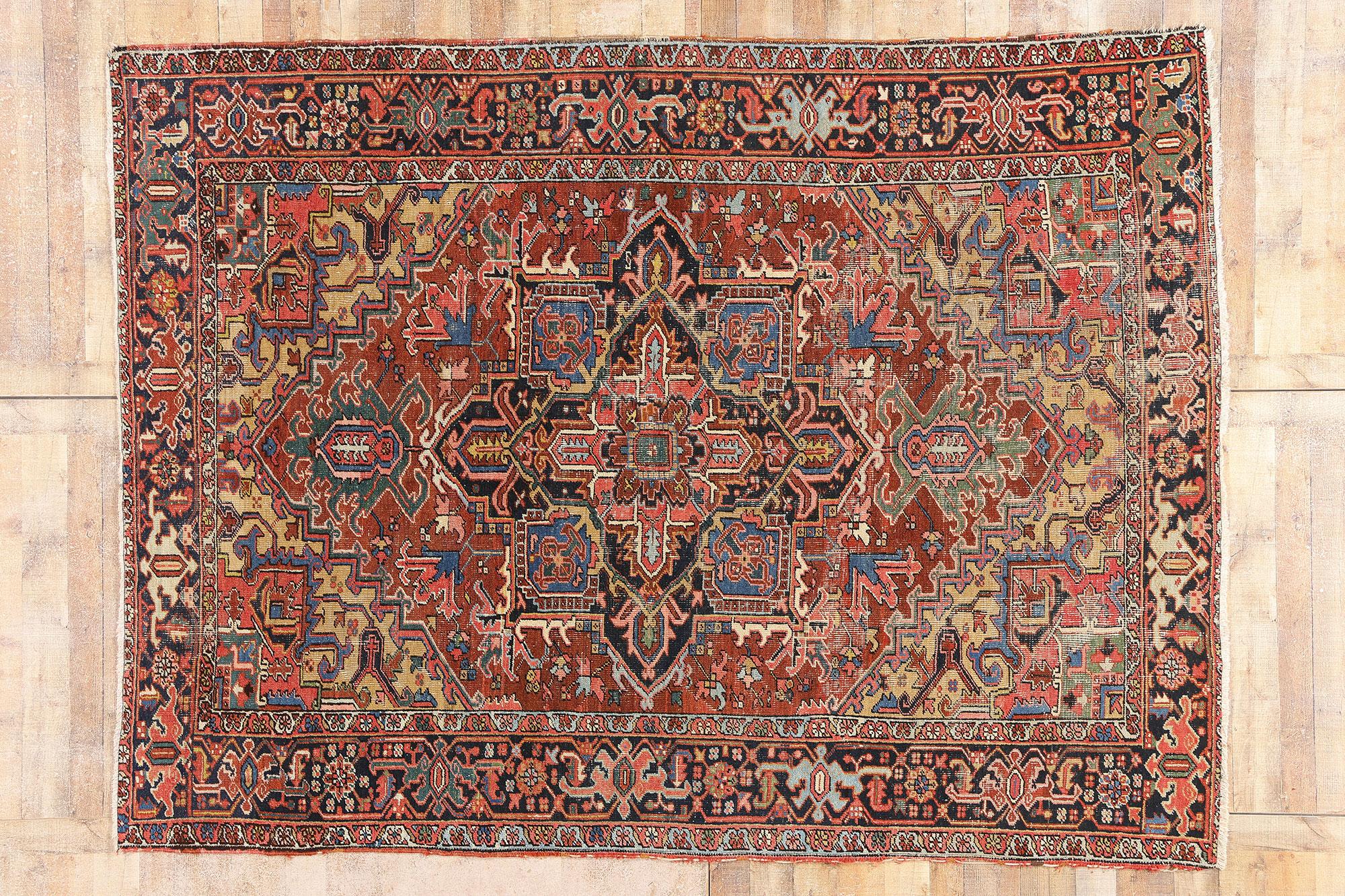 Persischer Heriz-Teppich aus dem Jahr 1910 mit traditionellem Stil im Angebot 3