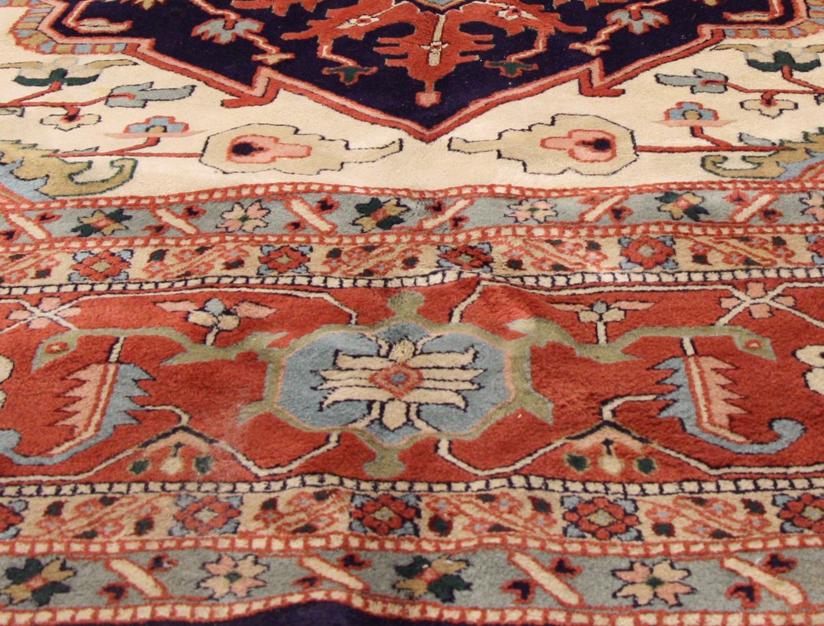 Heriz Serapi 1910's Persian Heriz Carpet with Traditional Style For Sale