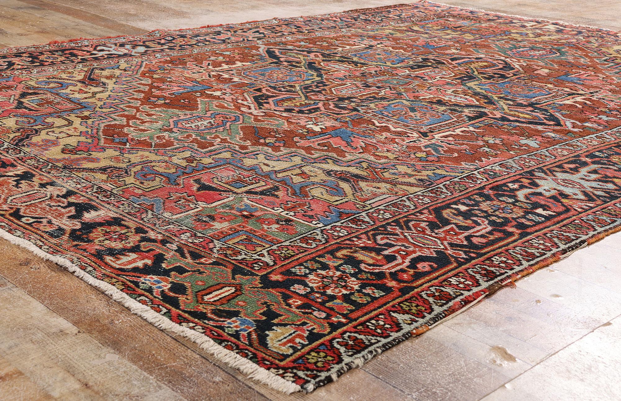 Persischer Heriz-Teppich aus dem Jahr 1910 mit traditionellem Stil im Angebot 1