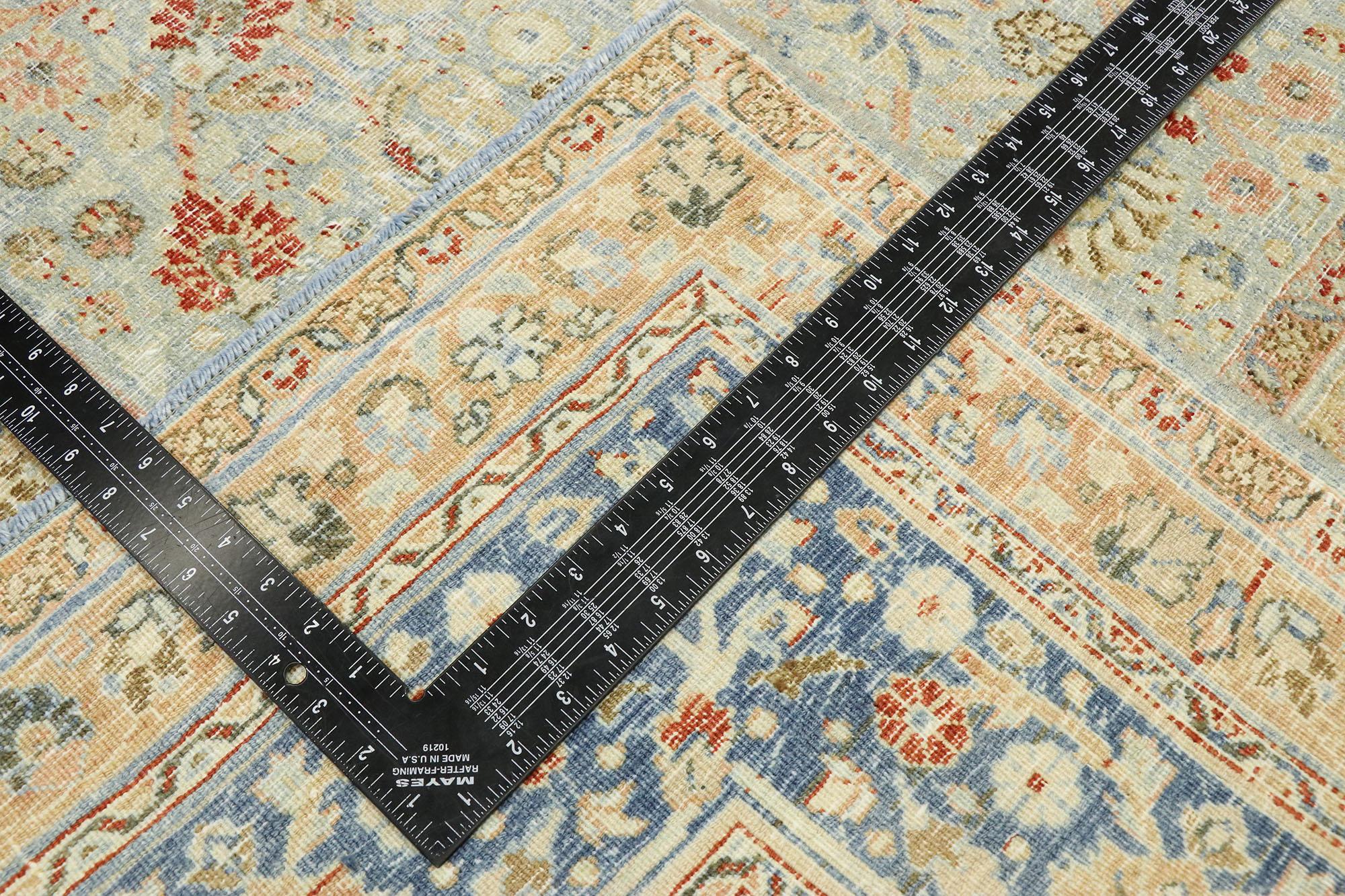 1910's Persian Khorassan Carpet with Modern Style In Distressed Condition For Sale In Dallas, TX