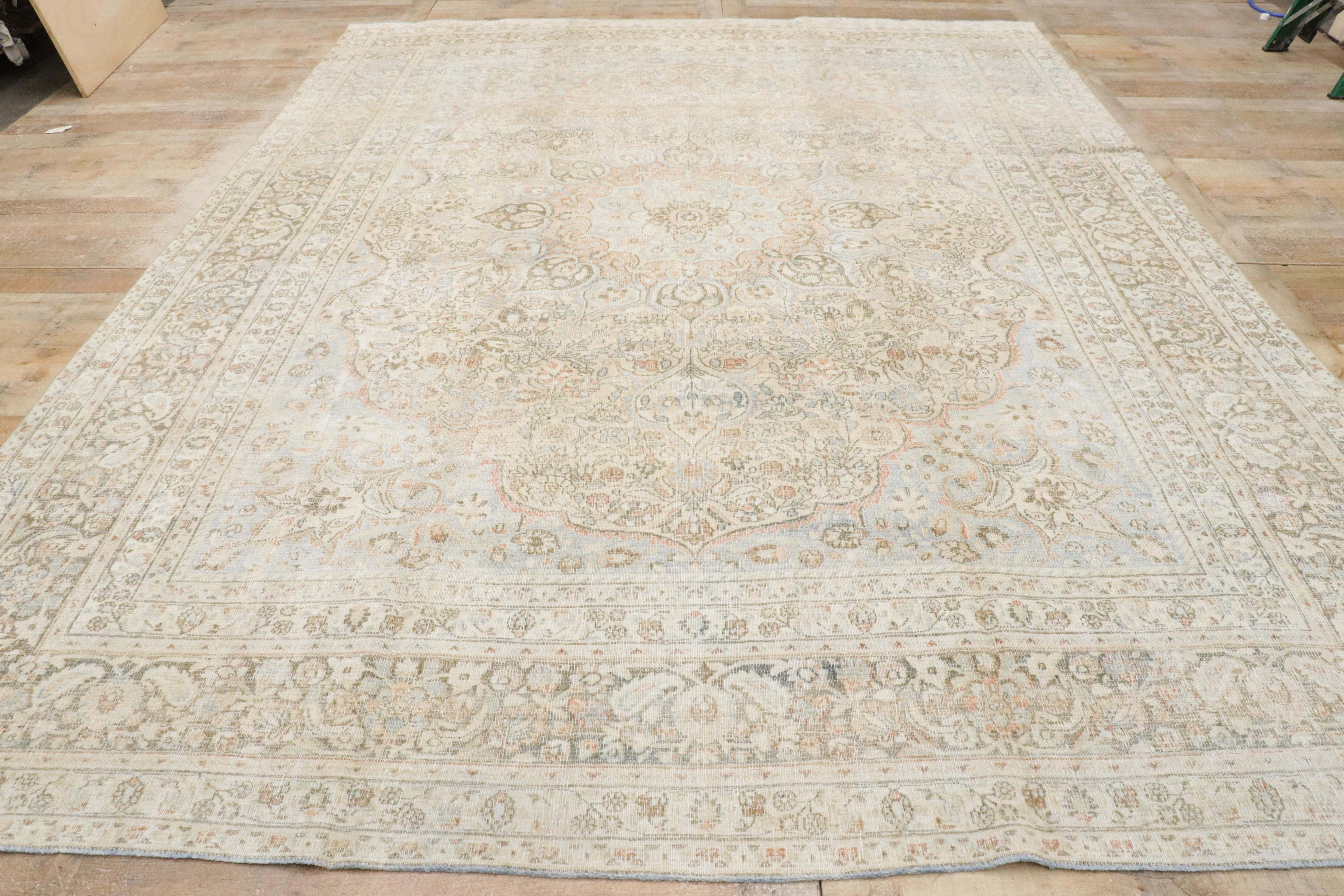 1910's Persian Mashhad Carpet with Modern Rustic Cotswold Cottage Style For Sale 4
