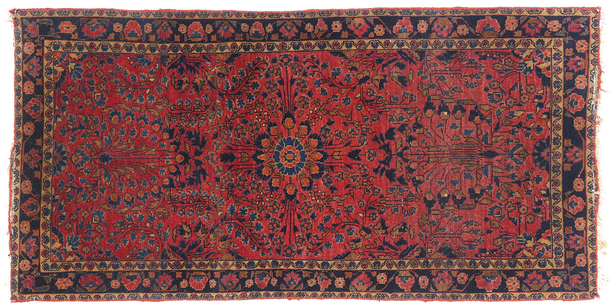 1910's Persian Sarouk Carpet with Modern Style For Sale 4