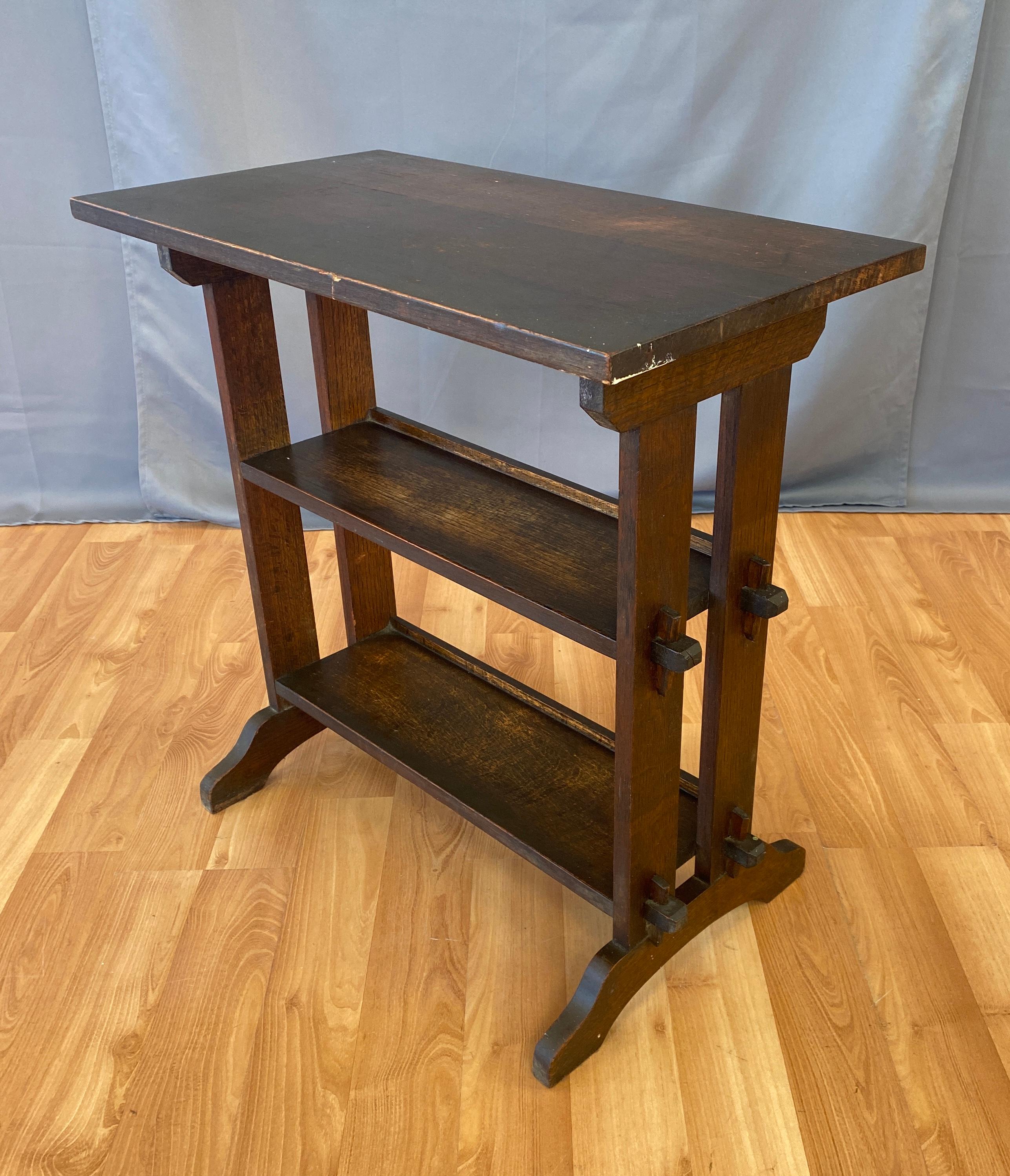 Arts and Crafts 1910s Roycroft Little Journey Book Stand in Oak