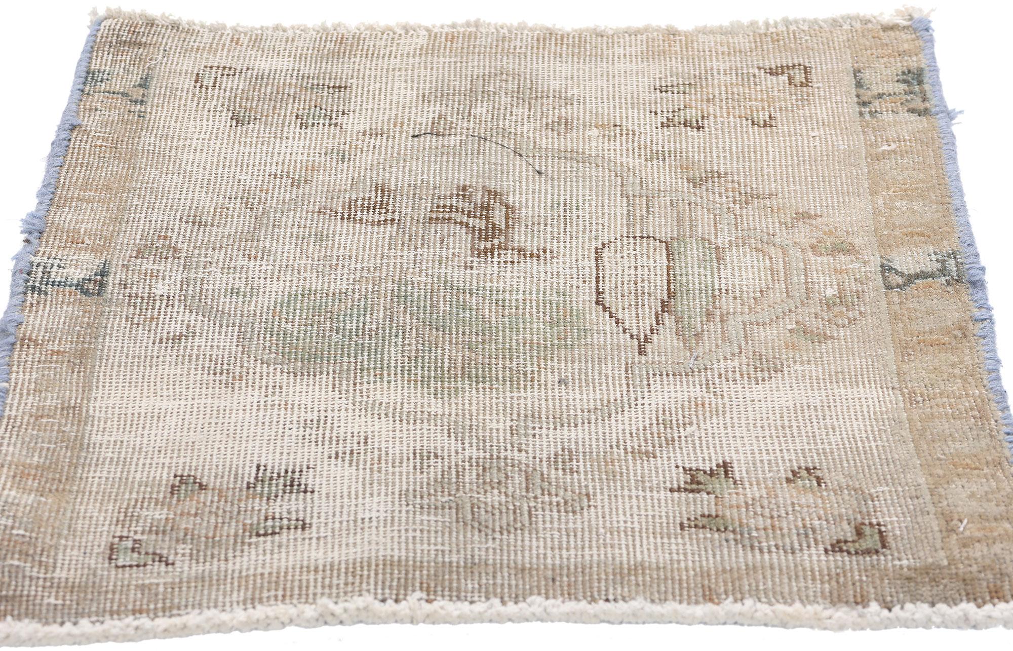 Rustikaler antiker persischer Hamadan-Teppich von 1910 (Moderne der Mitte des Jahrhunderts) im Angebot