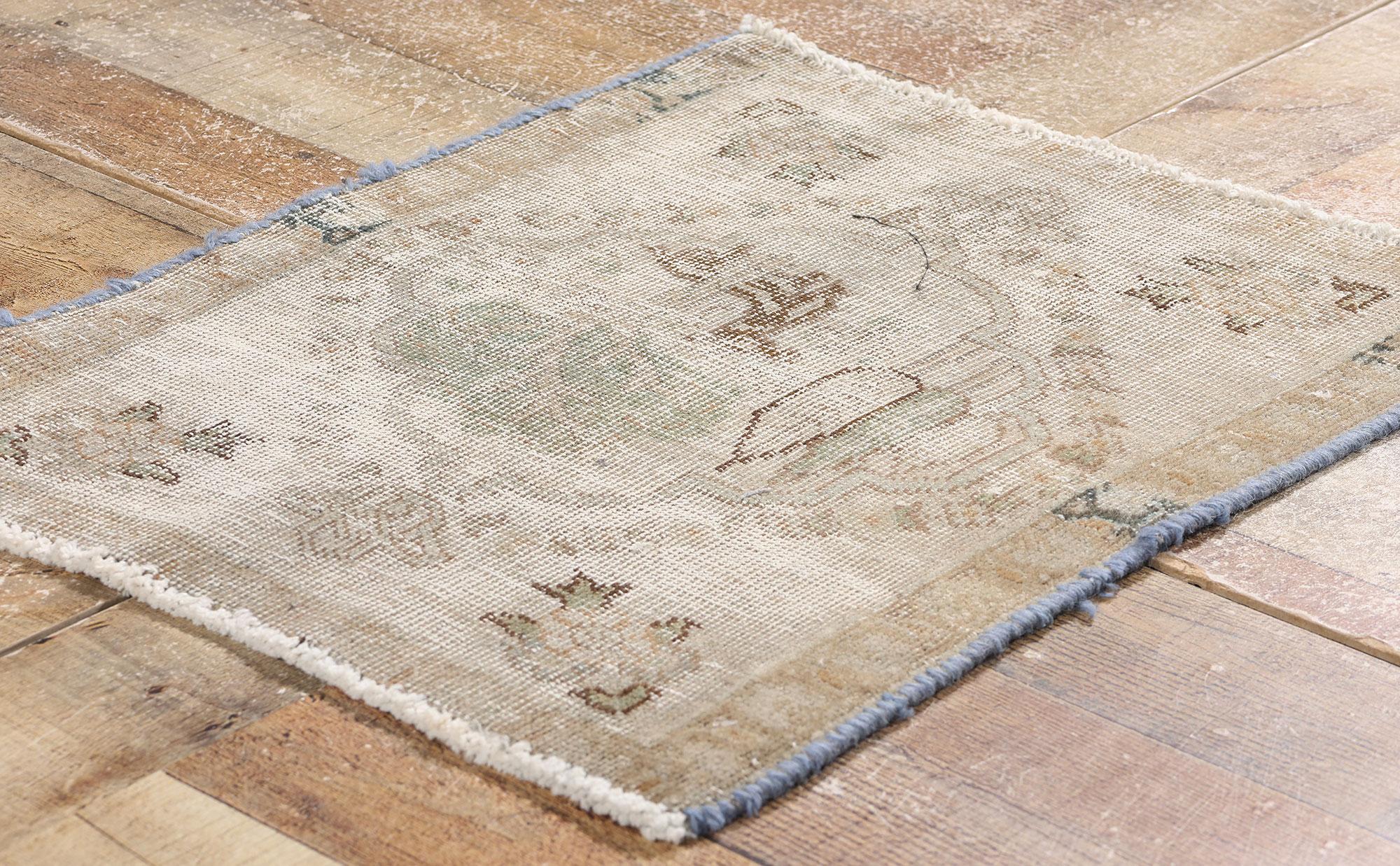 Rustikaler antiker persischer Hamadan-Teppich von 1910 (20. Jahrhundert) im Angebot