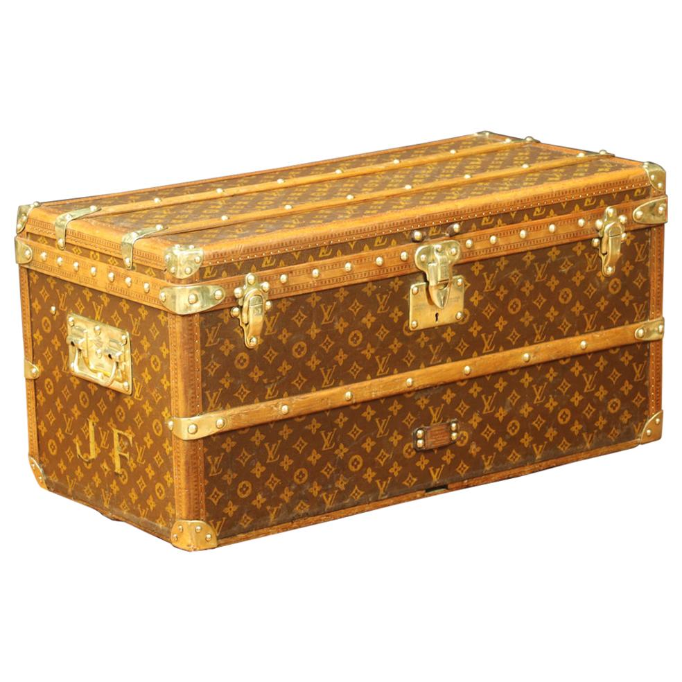 1910er Jahre Schuhe Monogrammierte Louis Vuitton-Truhe im Angebot