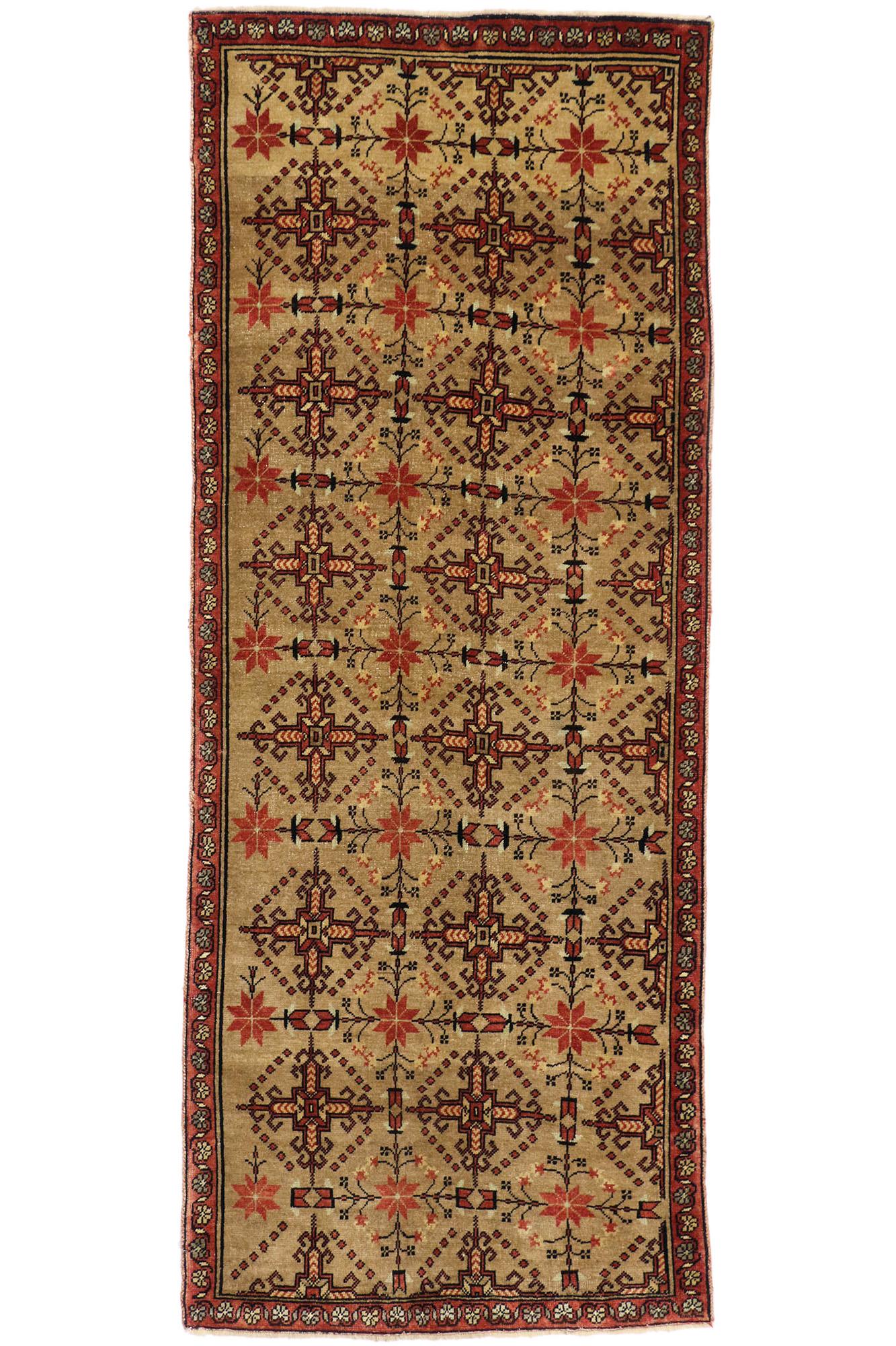 Wool 1910's Turkish Oushak Carpet with Traditional Style For Sale
