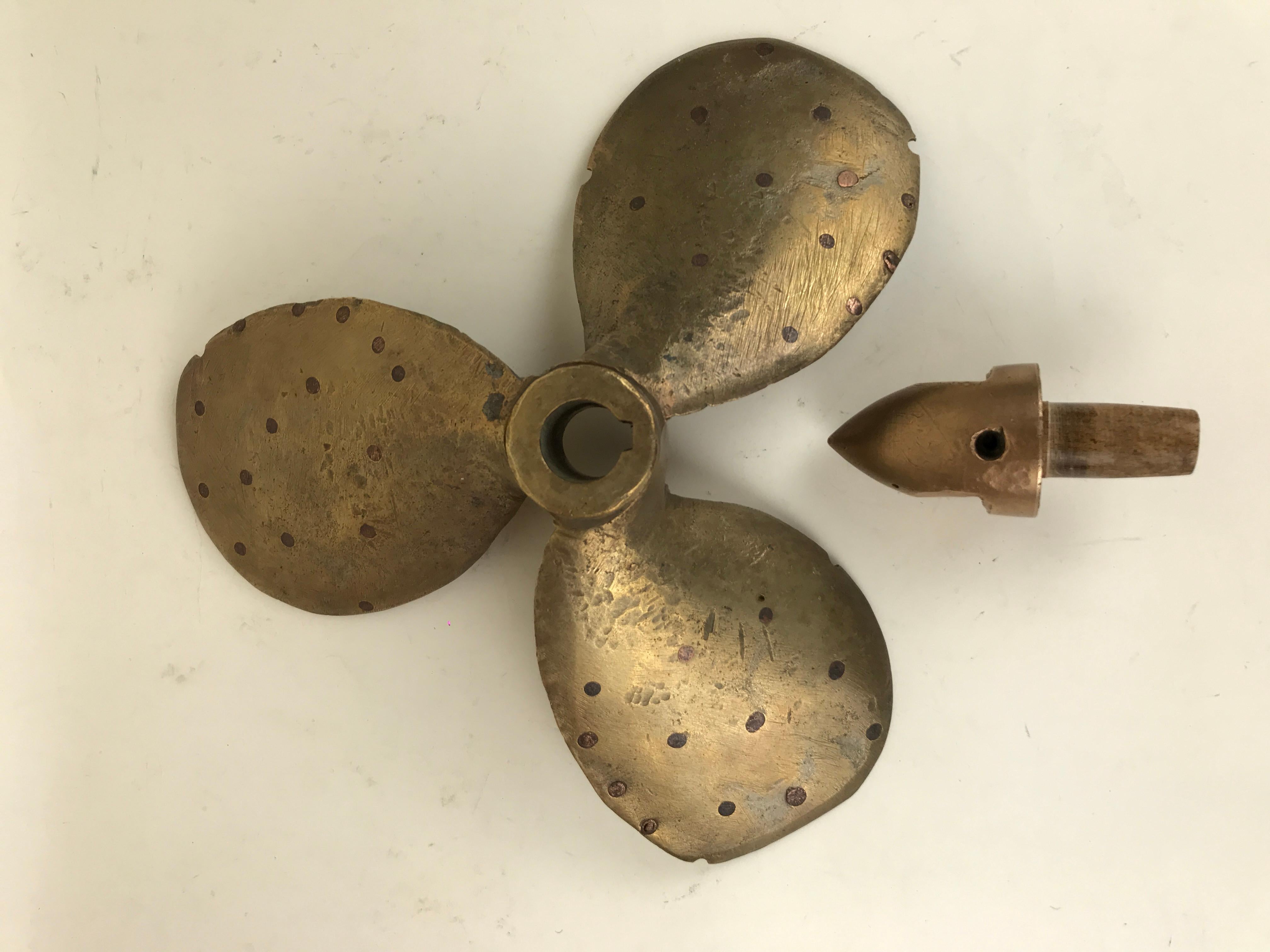 1910s Vintage Three Blades Brass and Copper Boat Propeller Made in Italy For Sale 6