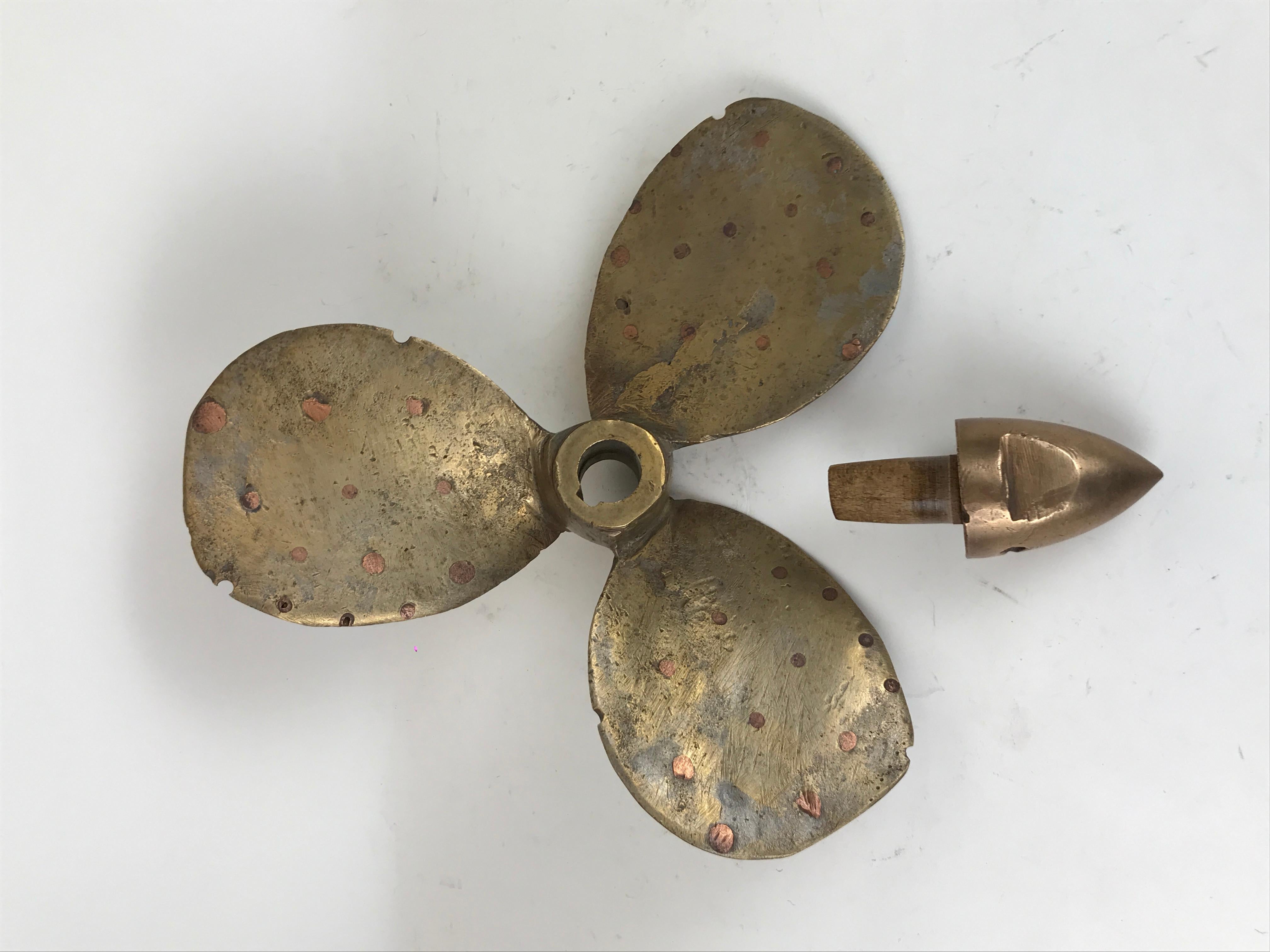 1910s Vintage Three Blades Brass and Copper Boat Propeller Made in Italy For Sale 7