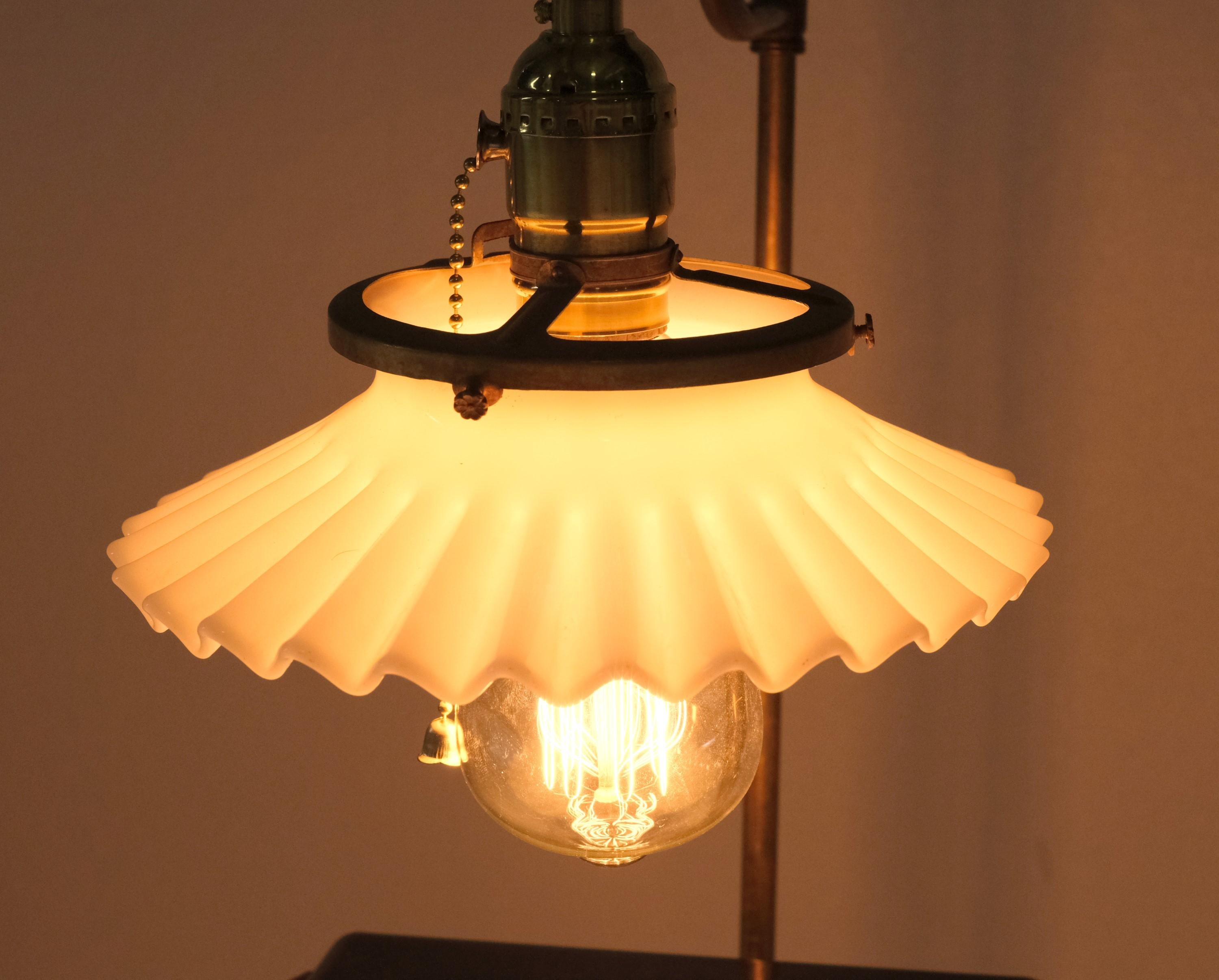 1910s Western Electric Bakelite Voltmeter Table Lamp For Sale 3