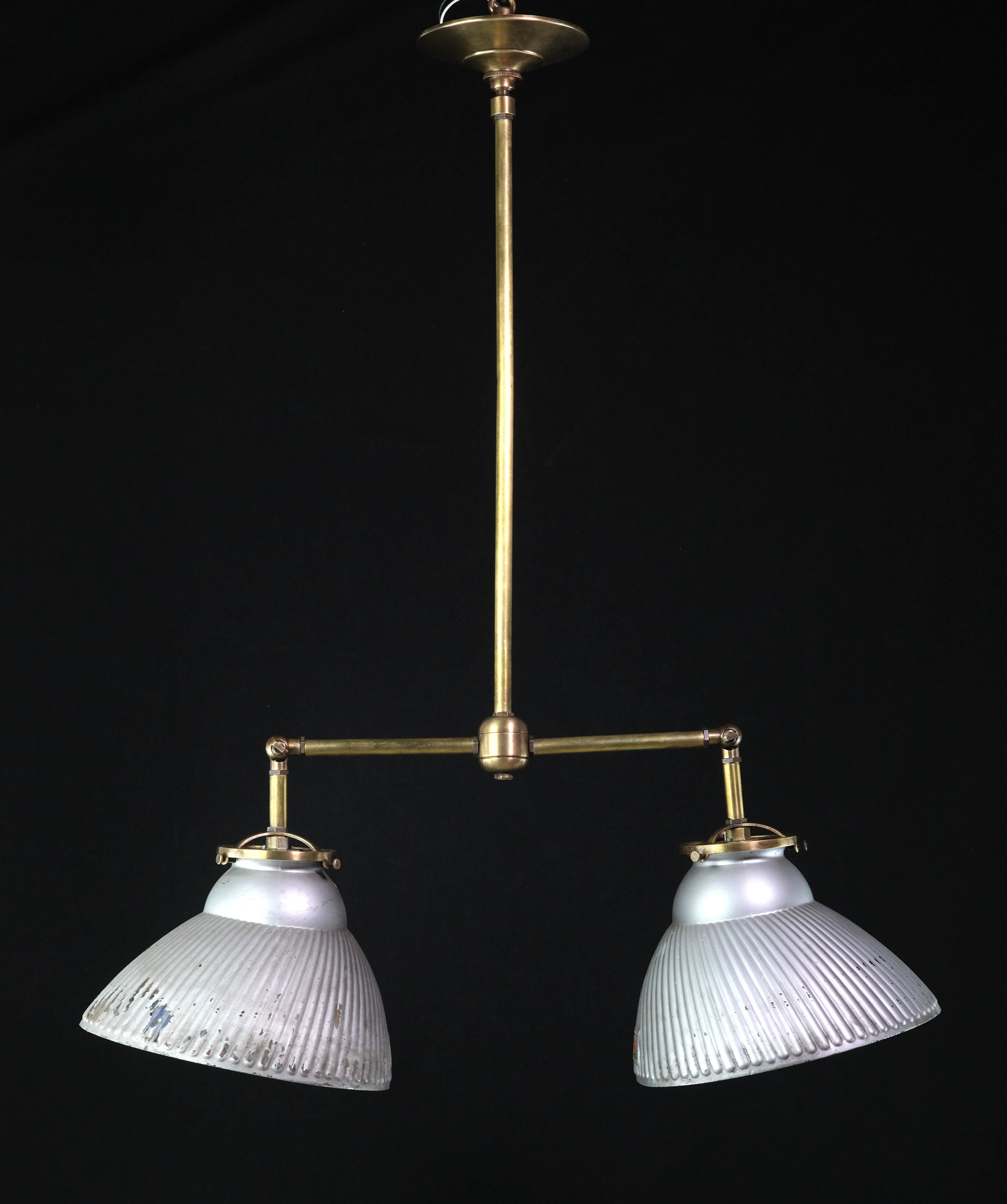 1910s Lights double pendentif en verre X-Ray Quincaillerie en laiton neuf en vente