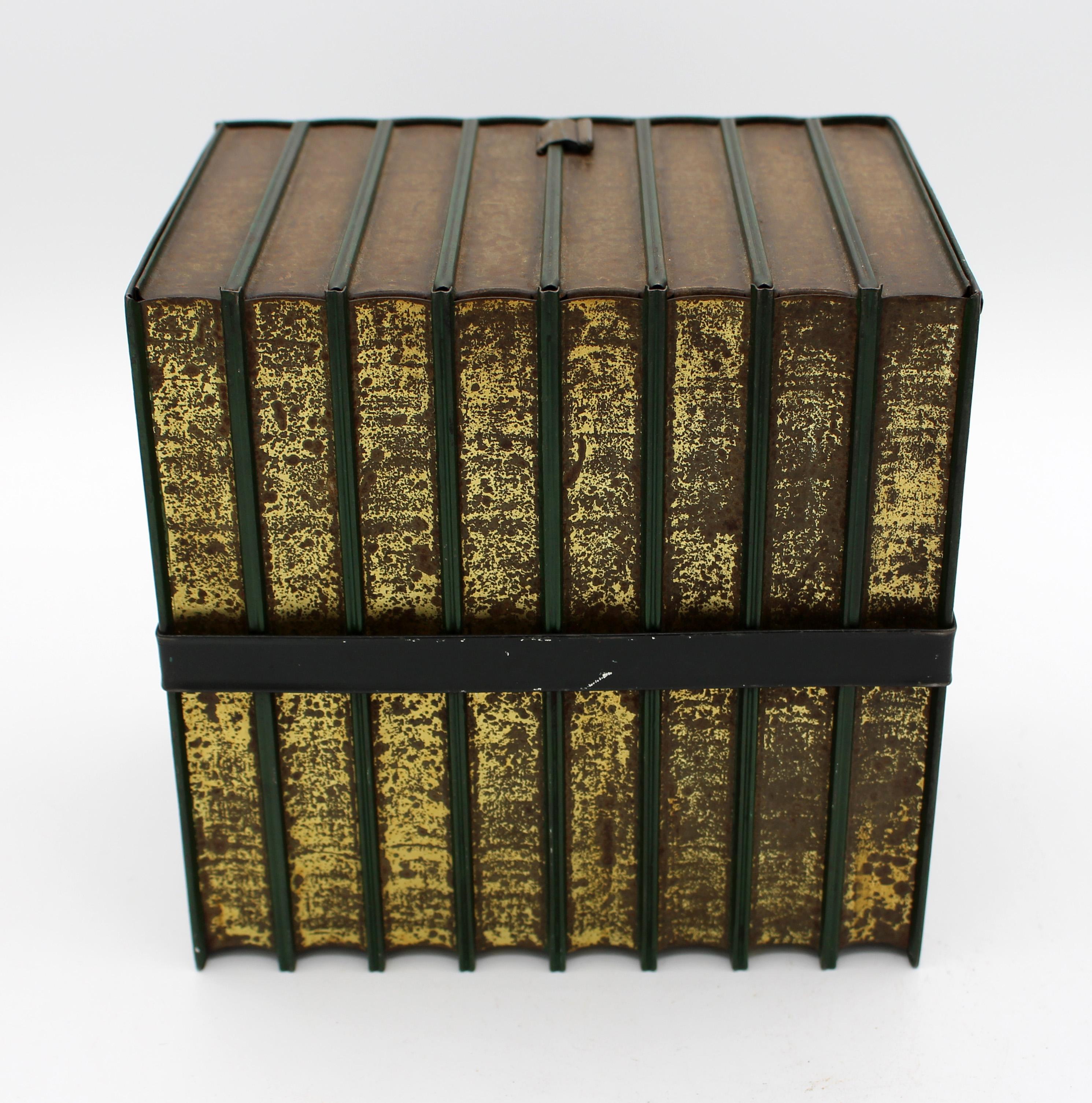 Mouvement esthétique Biscuit Tint de livres Faux Dickens de Huntley & Palmers, 1911 en vente