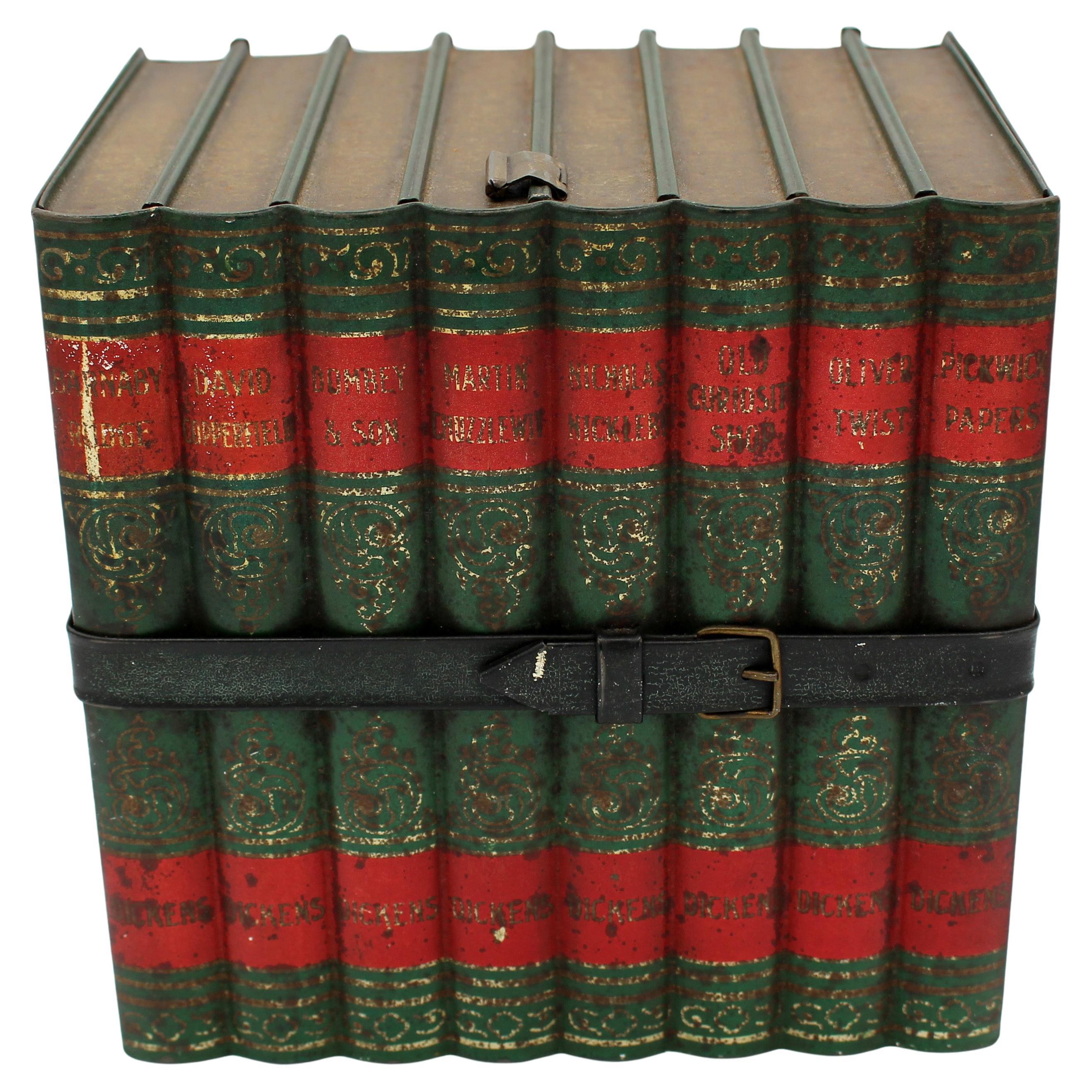 1911 Faux Dickens Bücher Biskuit Zinn von Huntley & Palmers im Angebot