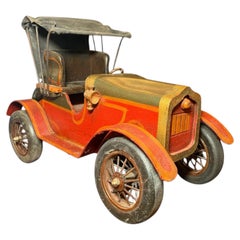 1911 Ford Model T Roadster Torpedo Runabout Toy Car