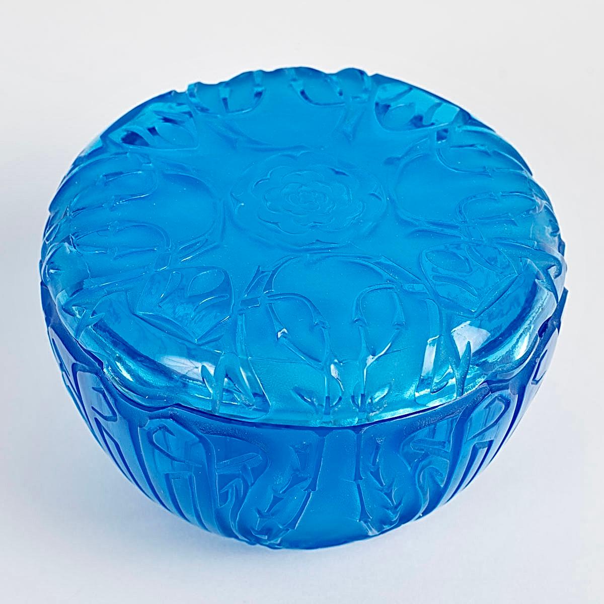 Art Deco 1911 René Lalique - Box Quatre Scarabees Scarabs Electric Blue Glass
