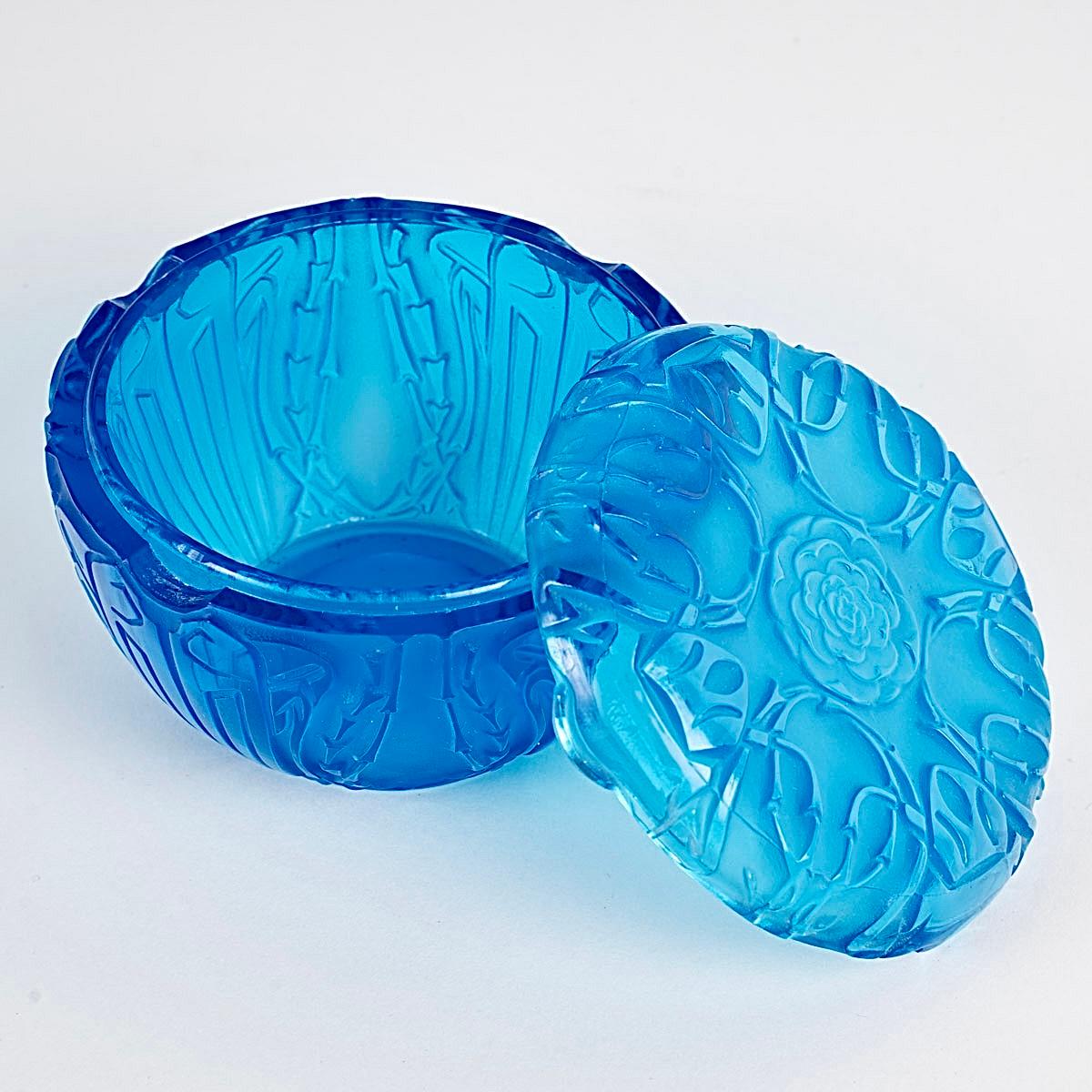 French 1911 René Lalique - Box Quatre Scarabees Scarabs Electric Blue Glass