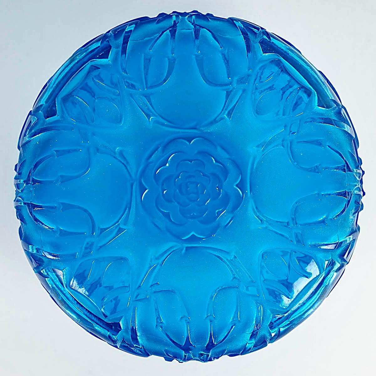 Molded 1911 René Lalique - Box Quatre Scarabees Scarabs Electric Blue Glass