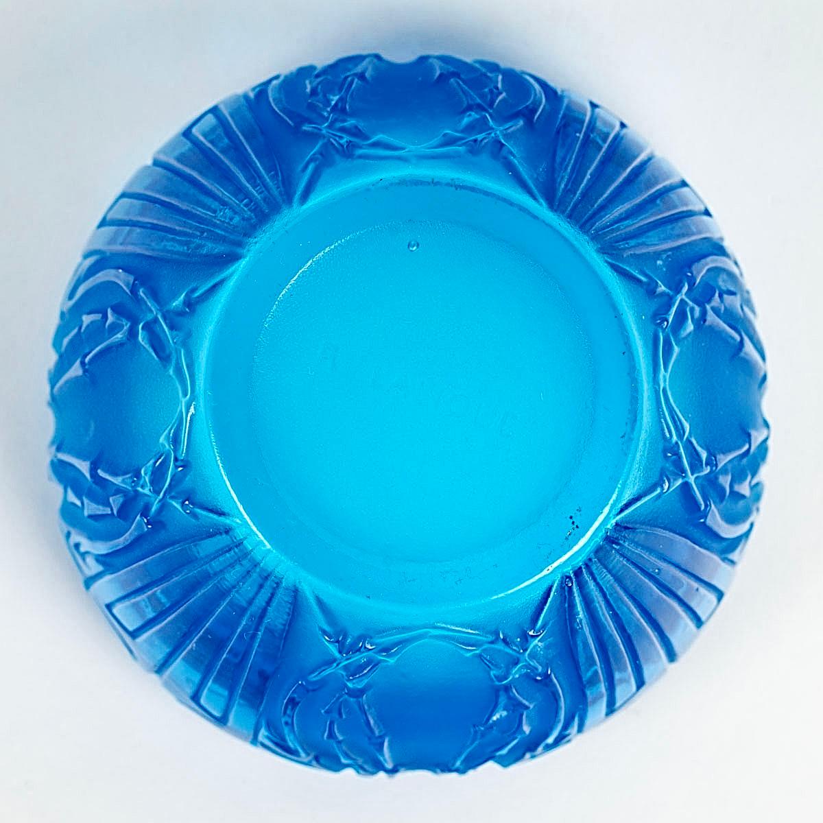 1911 René Lalique - Box Quatre Scarabees Scarabs Electric Blue Glass In Good Condition In Boulogne Billancourt, FR