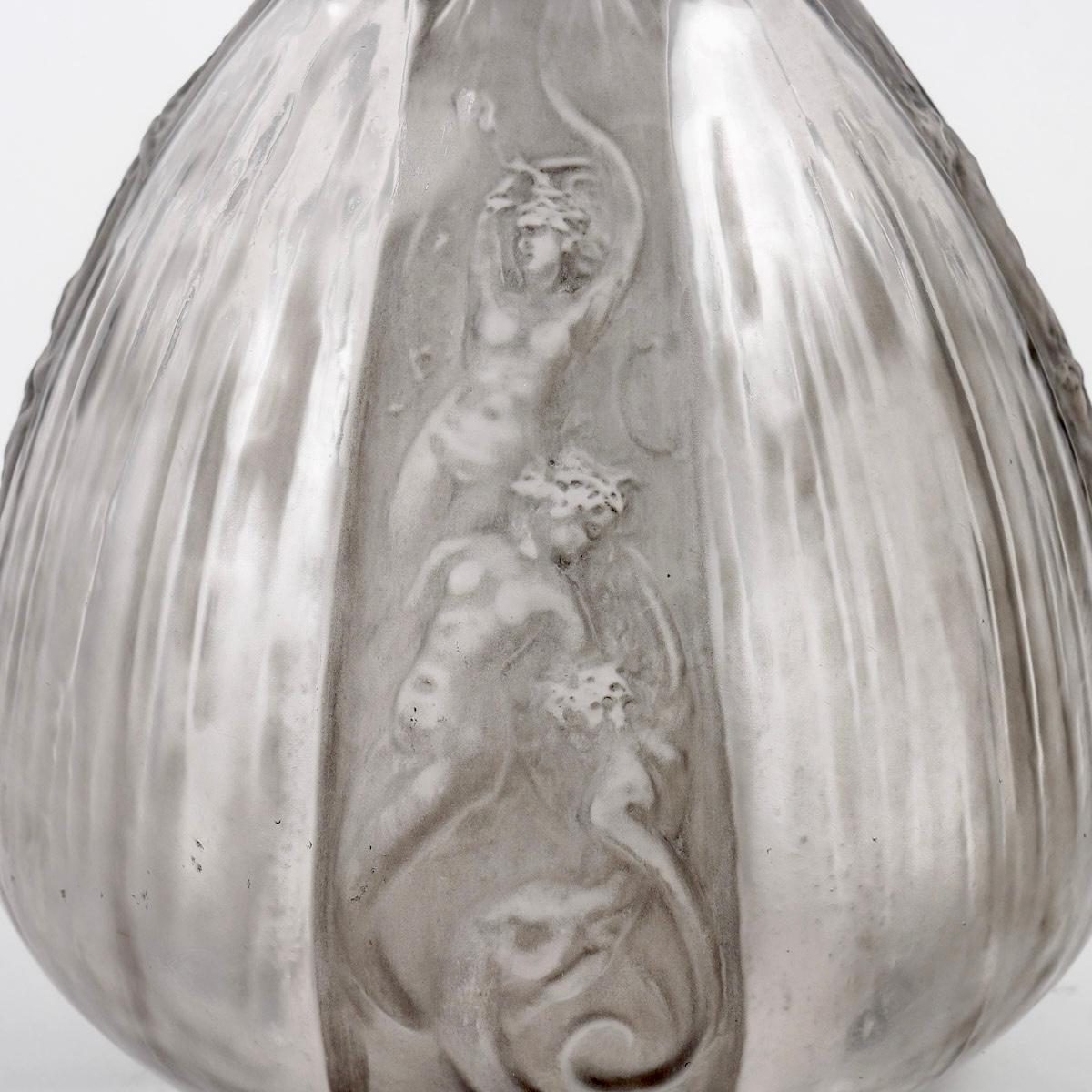 1911 René Lalique - Decanter Sirenes & Grenouilles Glass Mermaids & Frogs In Good Condition In Boulogne Billancourt, FR