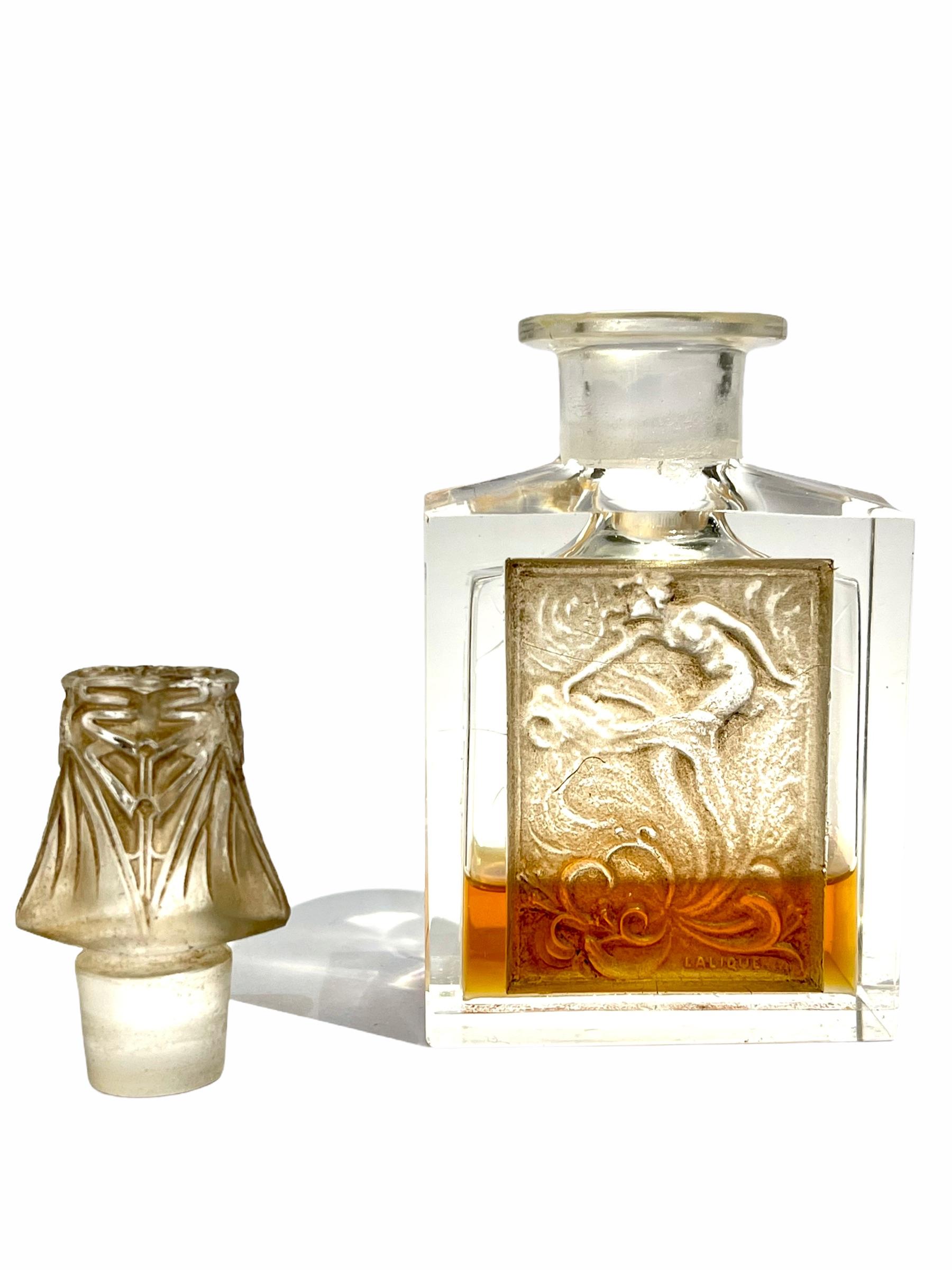 1911 Rene Lalique L'Effleurt for Coty Perfume Bottle Sepia Stained Glass, Cicada In Good Condition In Boulogne Billancourt, FR