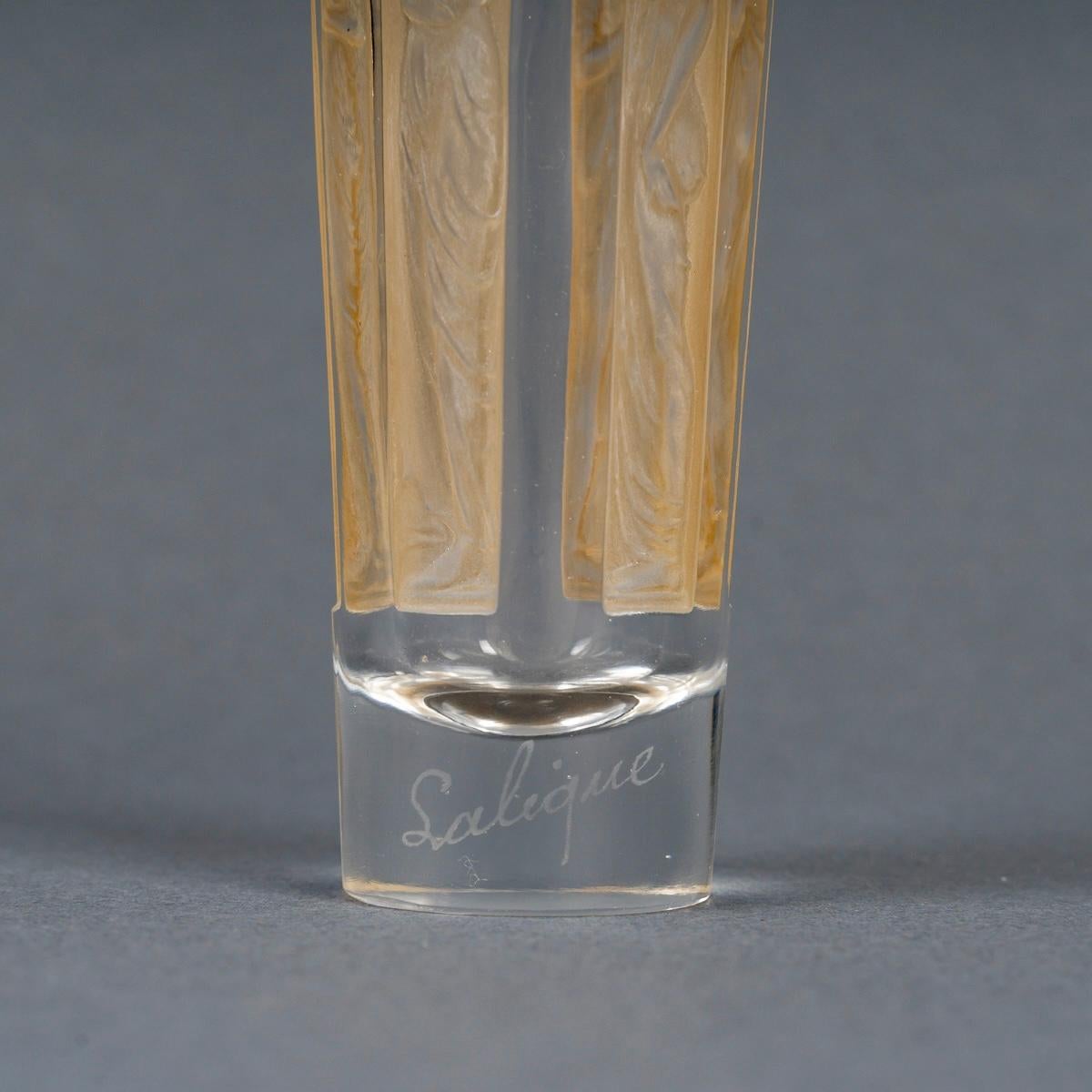 1911 René Lalique Juego de 6 vasos de cristal con seis figuras Pátina sepia Moldeado en venta