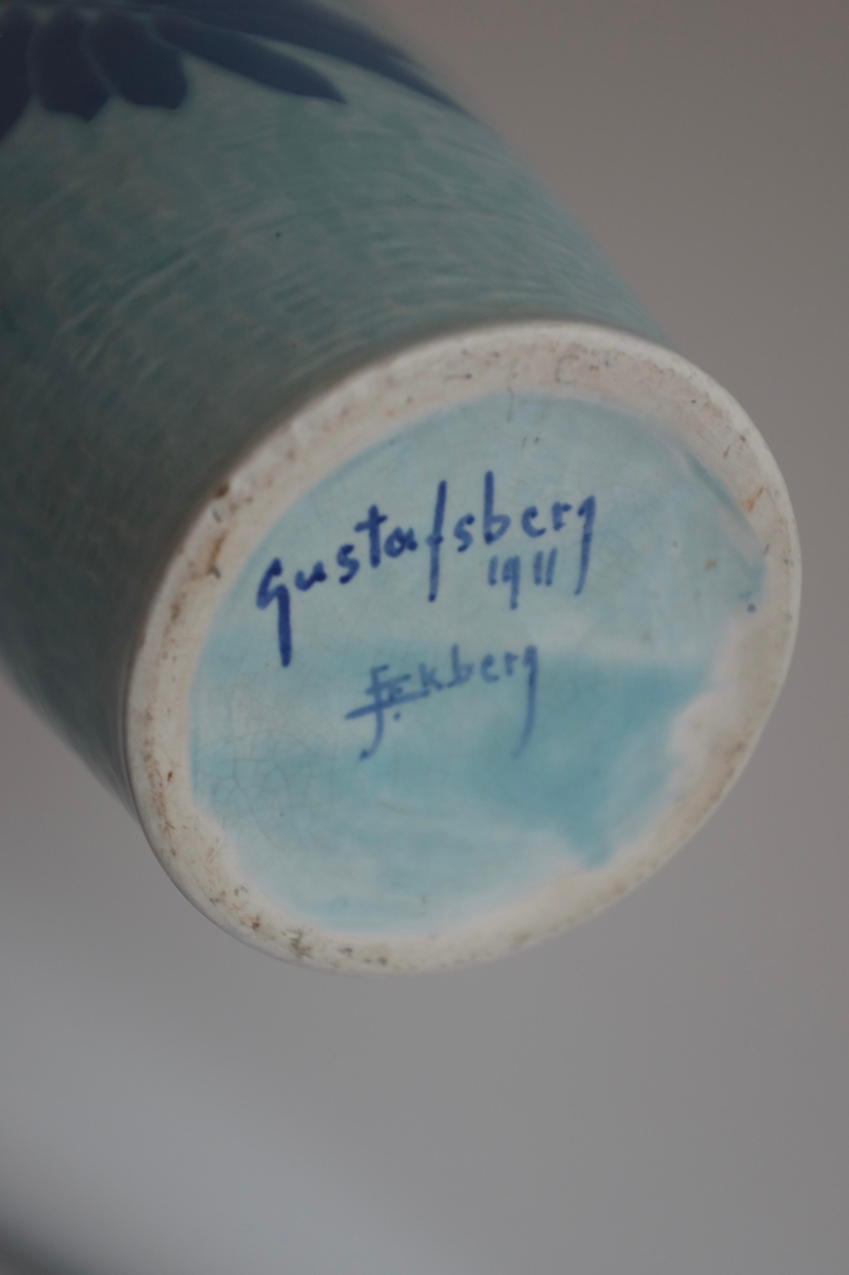 Vaso Sgraffito del 1911 di Josef Ekberg In condizioni buone in vendita a New York, NY